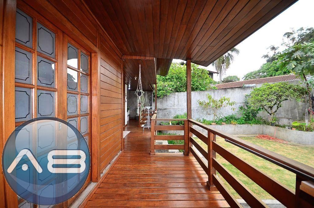 Casa com Galpão em Terreno ZR-2 à Venda | Barreirinha