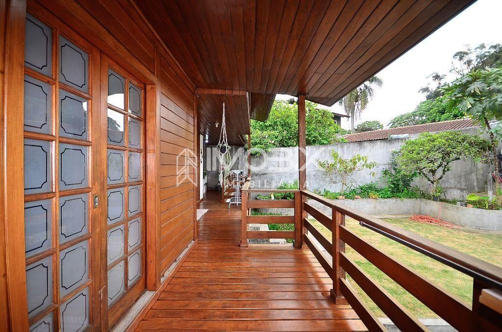 Casa com Galpão em Terreno ZR-2 à Venda | Barreirinha