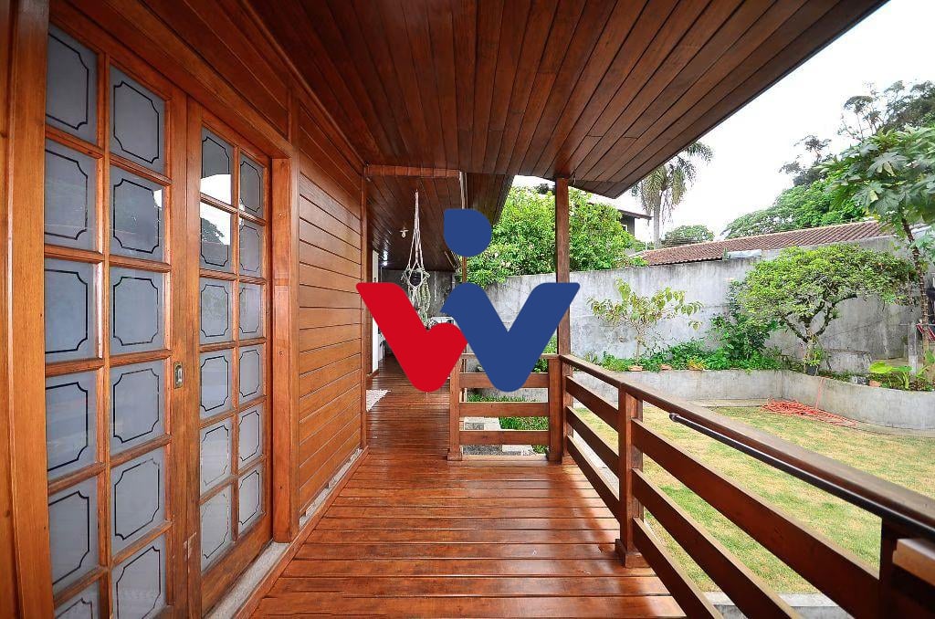 Casa com Galpão em Terreno ZR-2 à Venda | Barreirinha