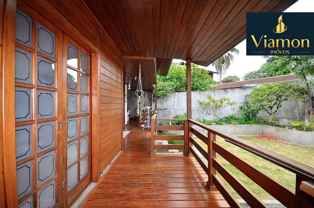 Casa com Galpão em Terreno ZR-2 à Venda | Barreirinha