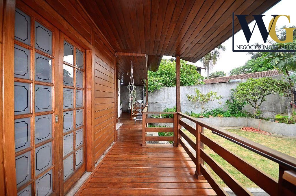 Casa com Galpão em Terreno ZR-2 à Venda | Barreirinha