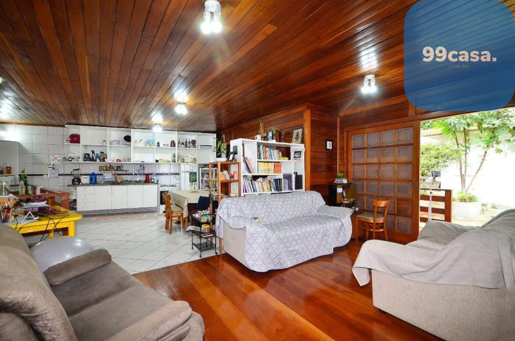 Casa com Galpão em Terreno ZR-2 à Venda | Barreirinha