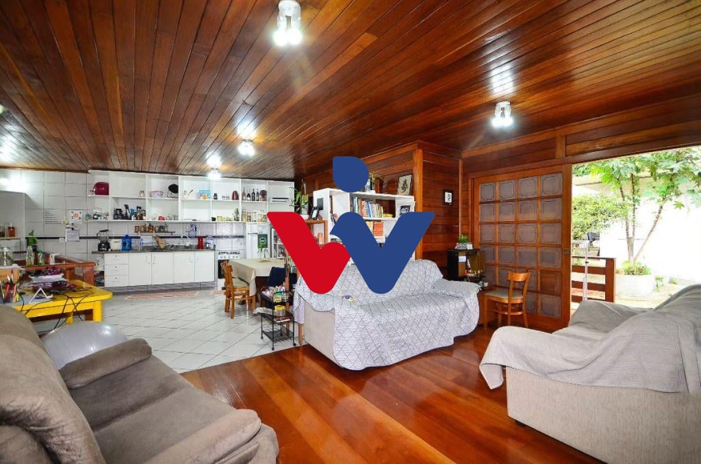 Casa com Galpão em Terreno ZR-2 à Venda | Barreirinha