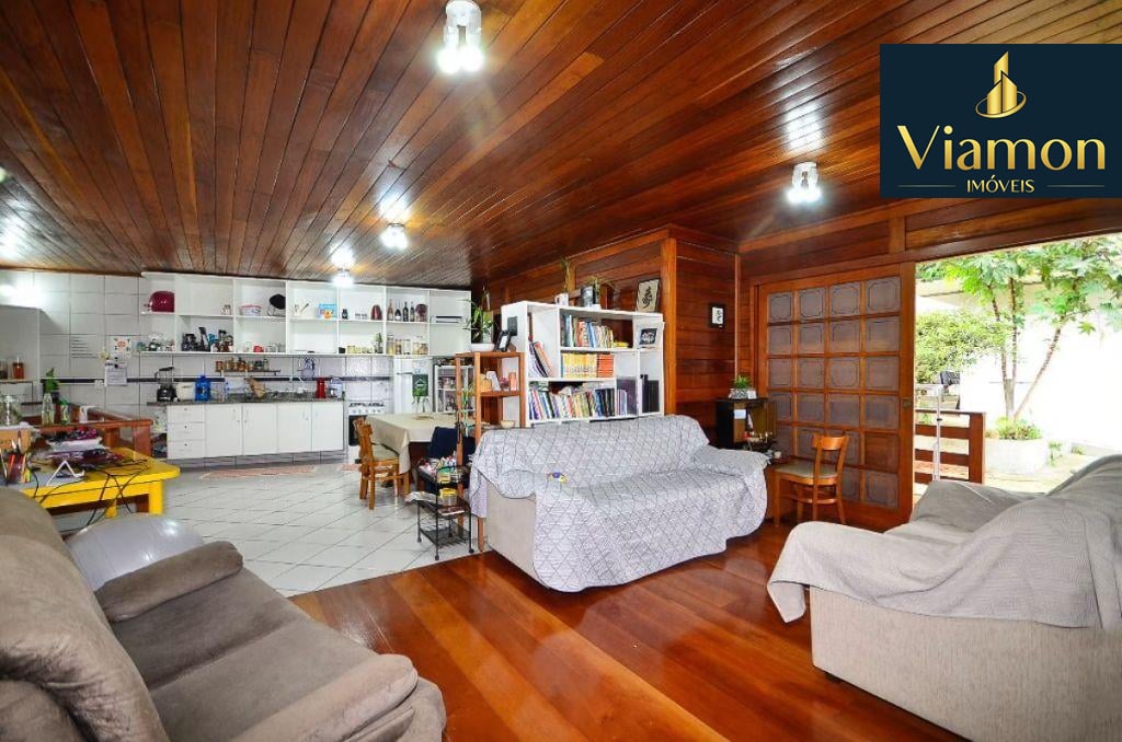 Casa com Galpão em Terreno ZR-2 à Venda | Barreirinha