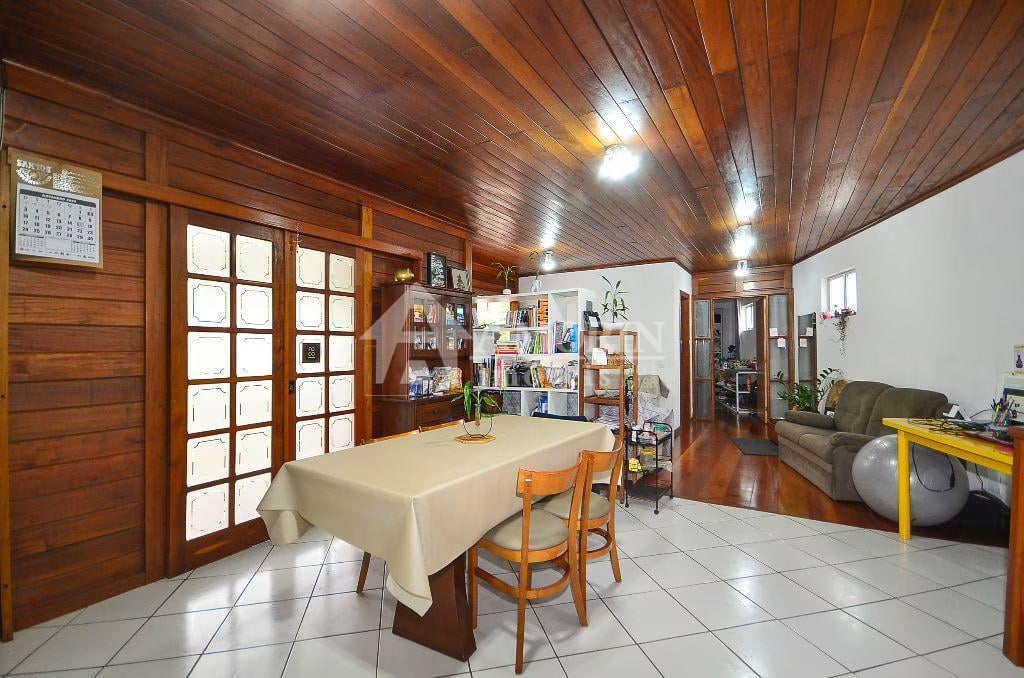 Casa com Galpão em Terreno ZR-2 à Venda | Barreirinha