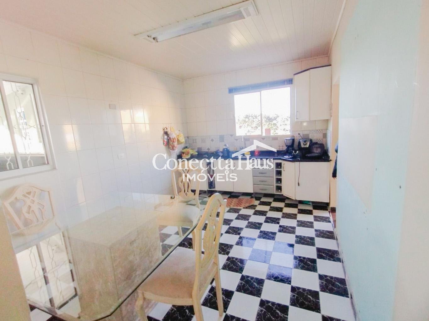 Residência Ampla com Piscina e Vista para a Natureza  Vila Gi...