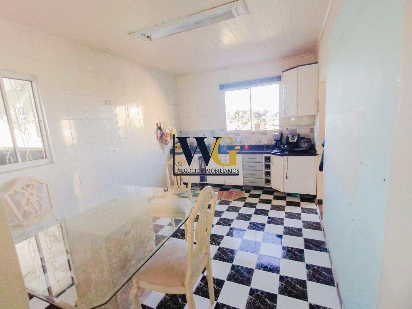 Residência Ampla com Piscina e Vista para a Natureza  Vila Gi...
