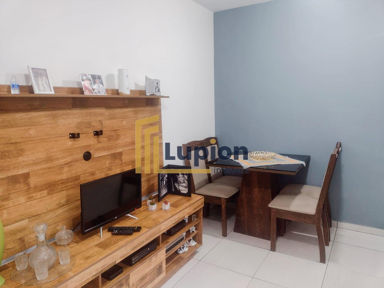 Apartamento Térreo com 3 Quartos à Venda no Bairro São Gabriel...
