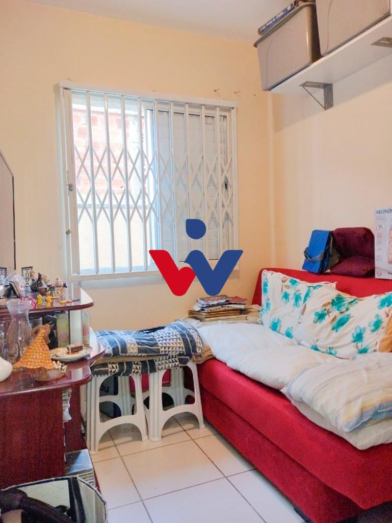 Apartamento térreo à venda em Colombo com 3 quartos próximo ao...