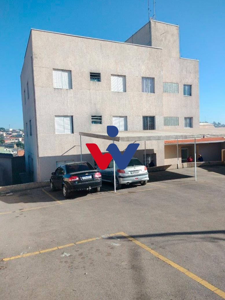 Apartamento térreo à venda em Colombo com 3 quartos próximo ao...