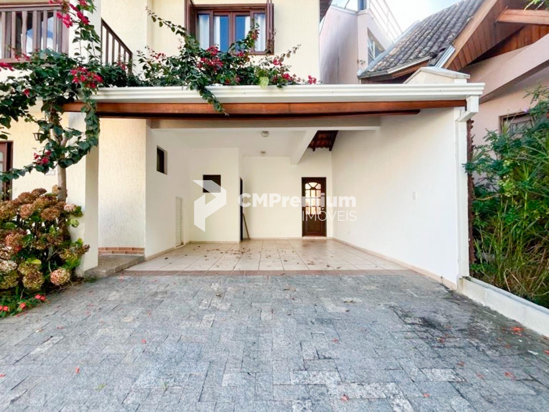 Casa em Condomínio à Venda no Abranches | Curitiba | Suíte Mas...