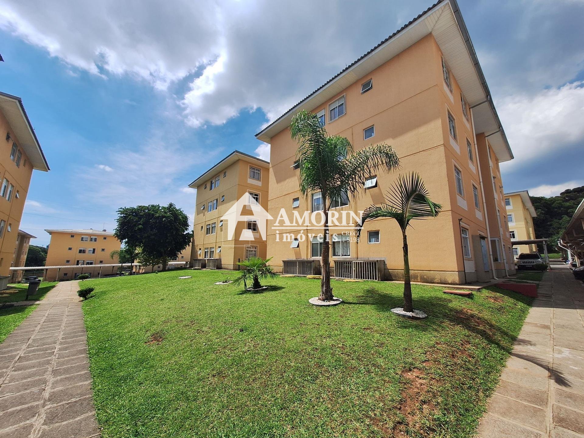 Apartamento Semi Mobiliado com 2 Quartos à Venda no Residencia...