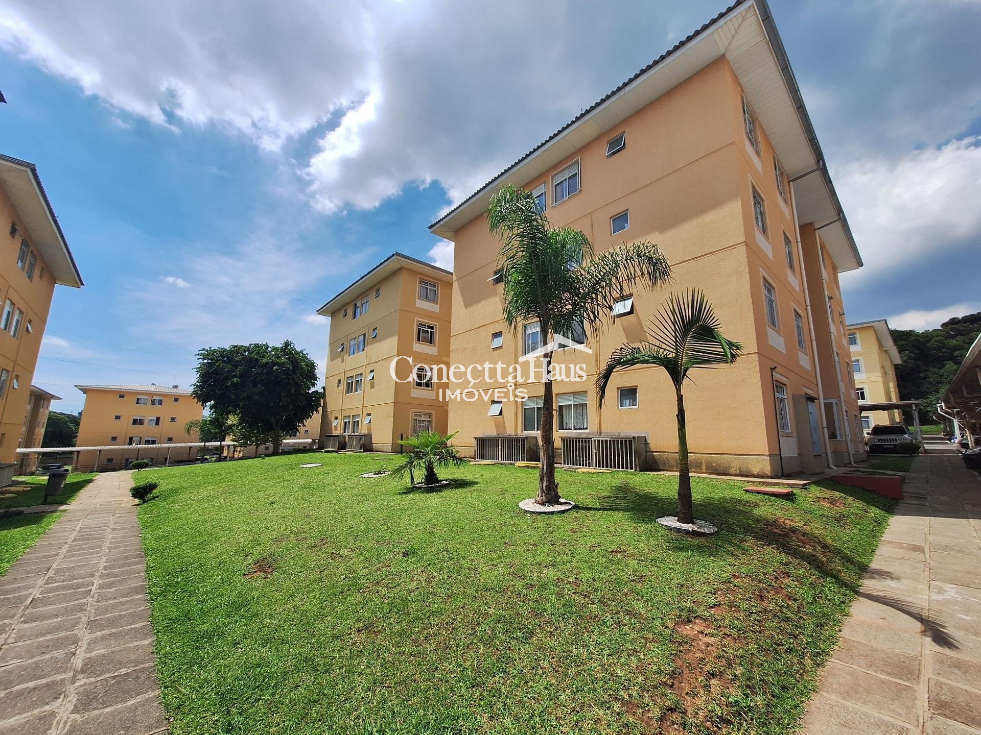Apartamento Semi Mobiliado com 2 Quartos à Venda no Residencia...