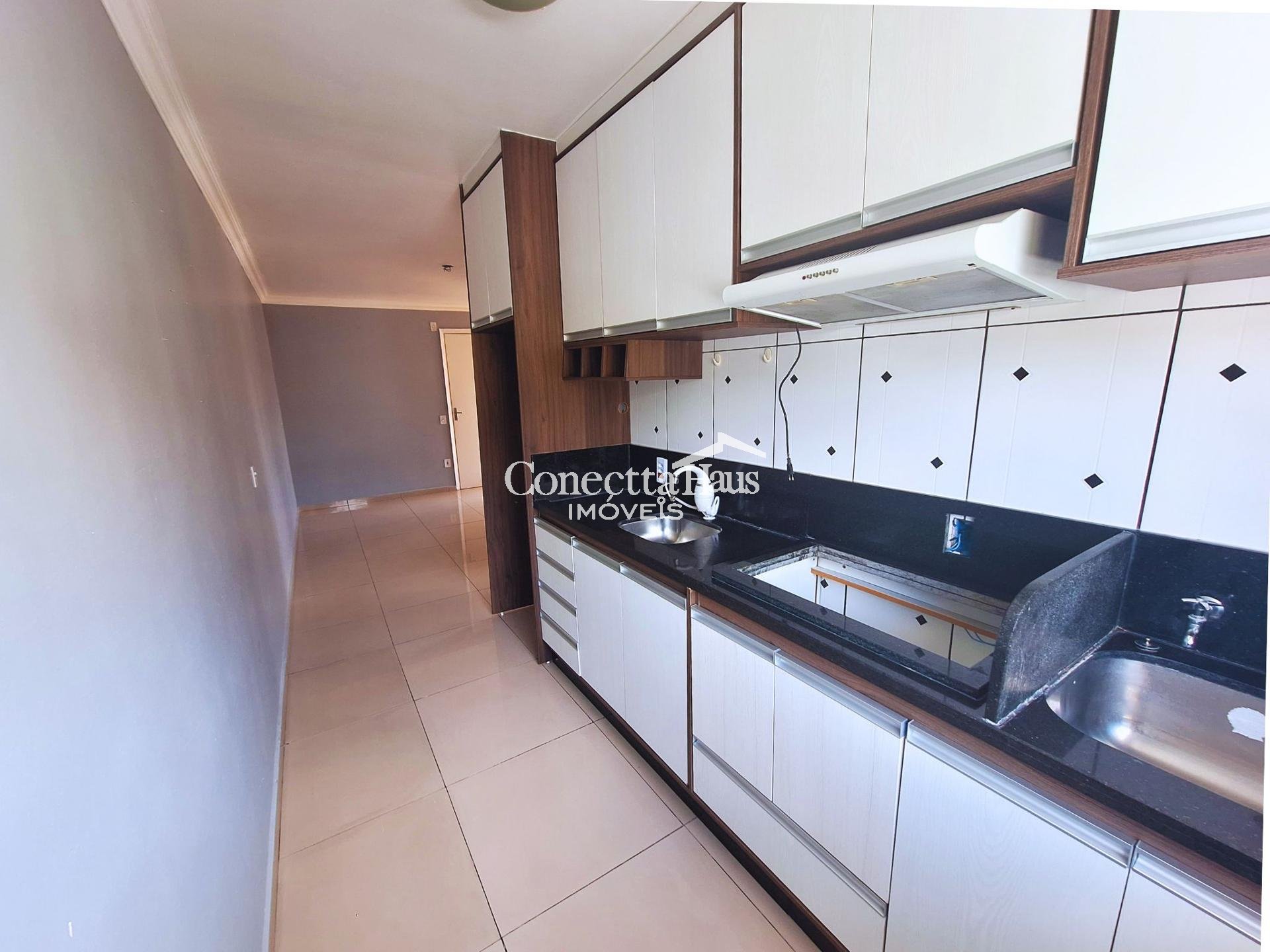 Apartamento Semi Mobiliado com 2 Quartos à Venda no Residencia...