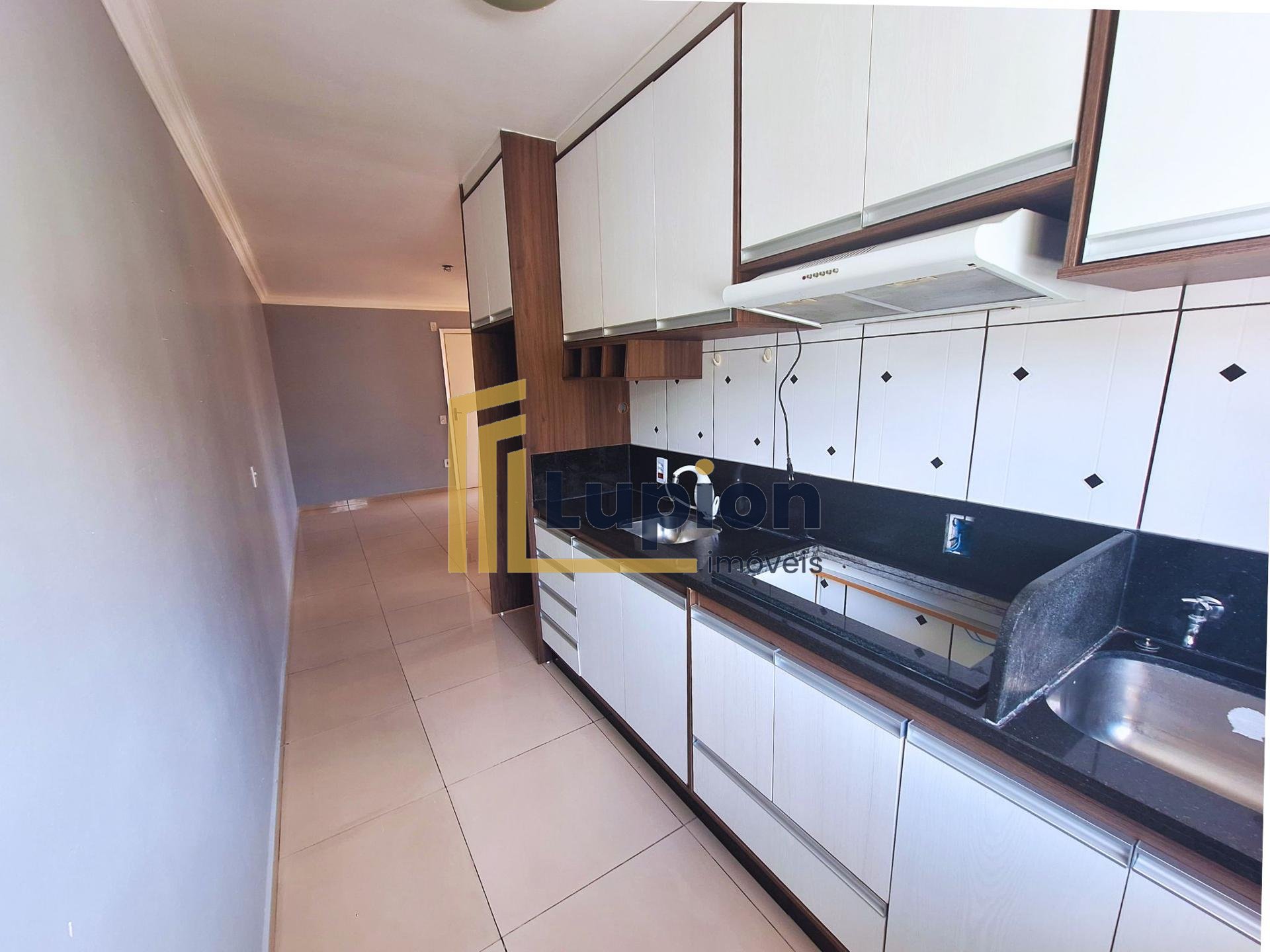 Apartamento Semi Mobiliado com 2 Quartos à Venda no Residencia...