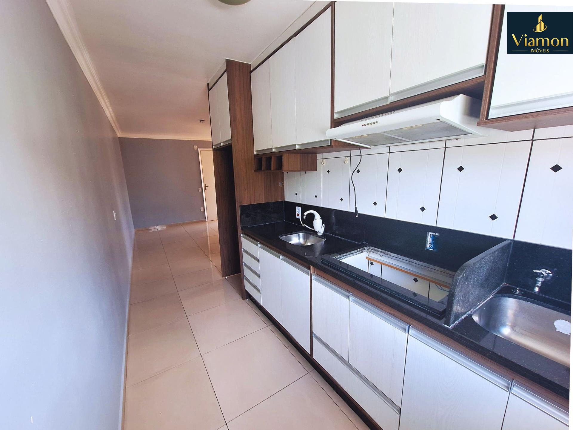 Apartamento Semi Mobiliado com 2 Quartos à Venda no Residencia...