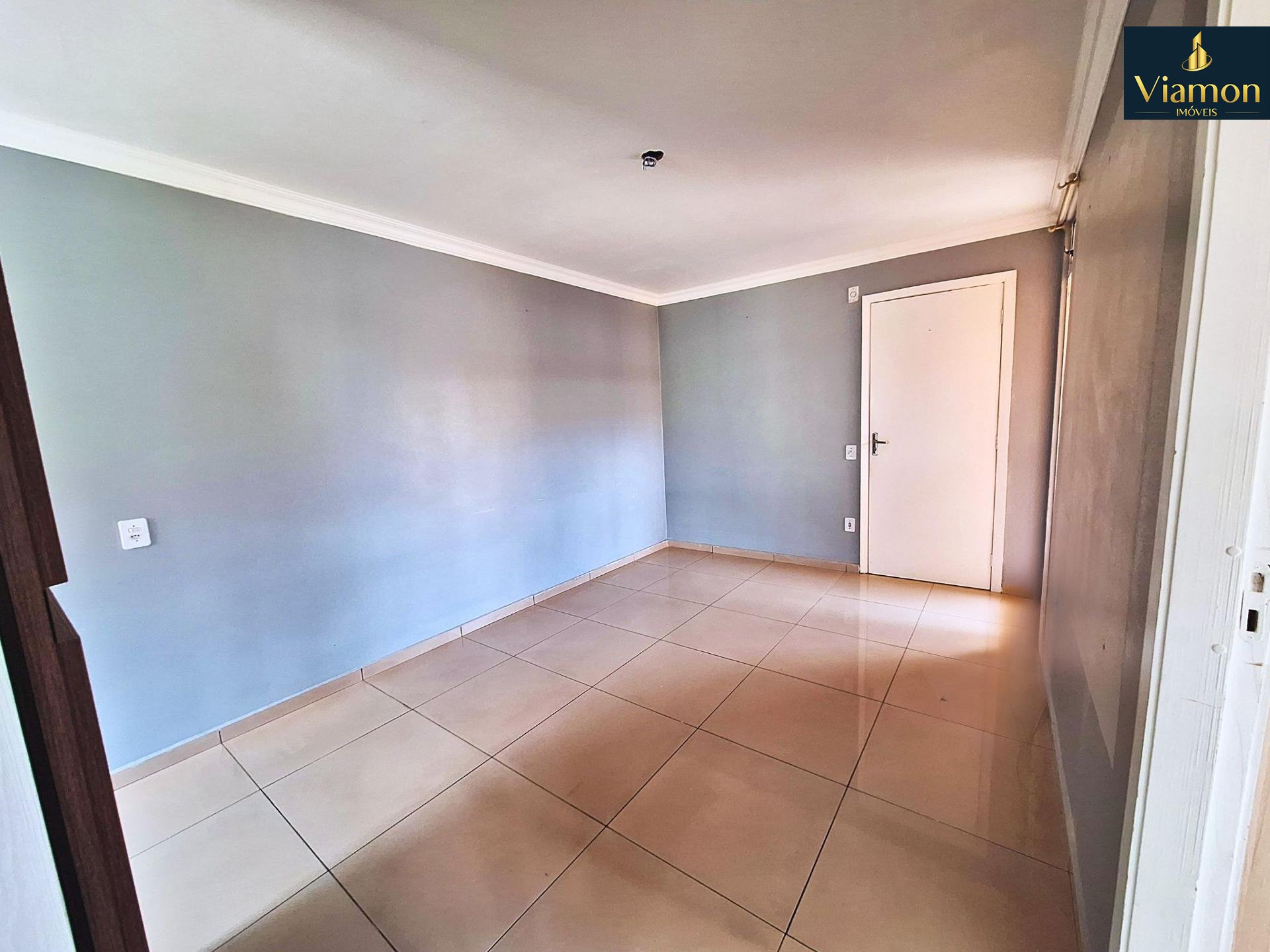 Apartamento Semi Mobiliado com 2 Quartos à Venda no Residencia...