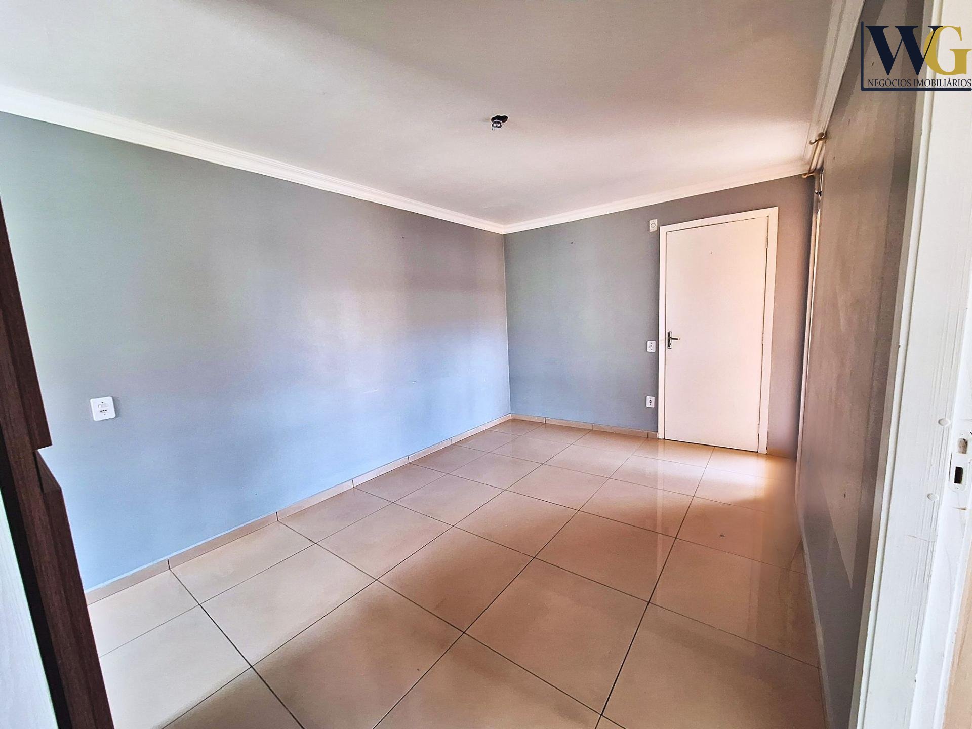 Apartamento Semi Mobiliado com 2 Quartos à Venda no Residencia...