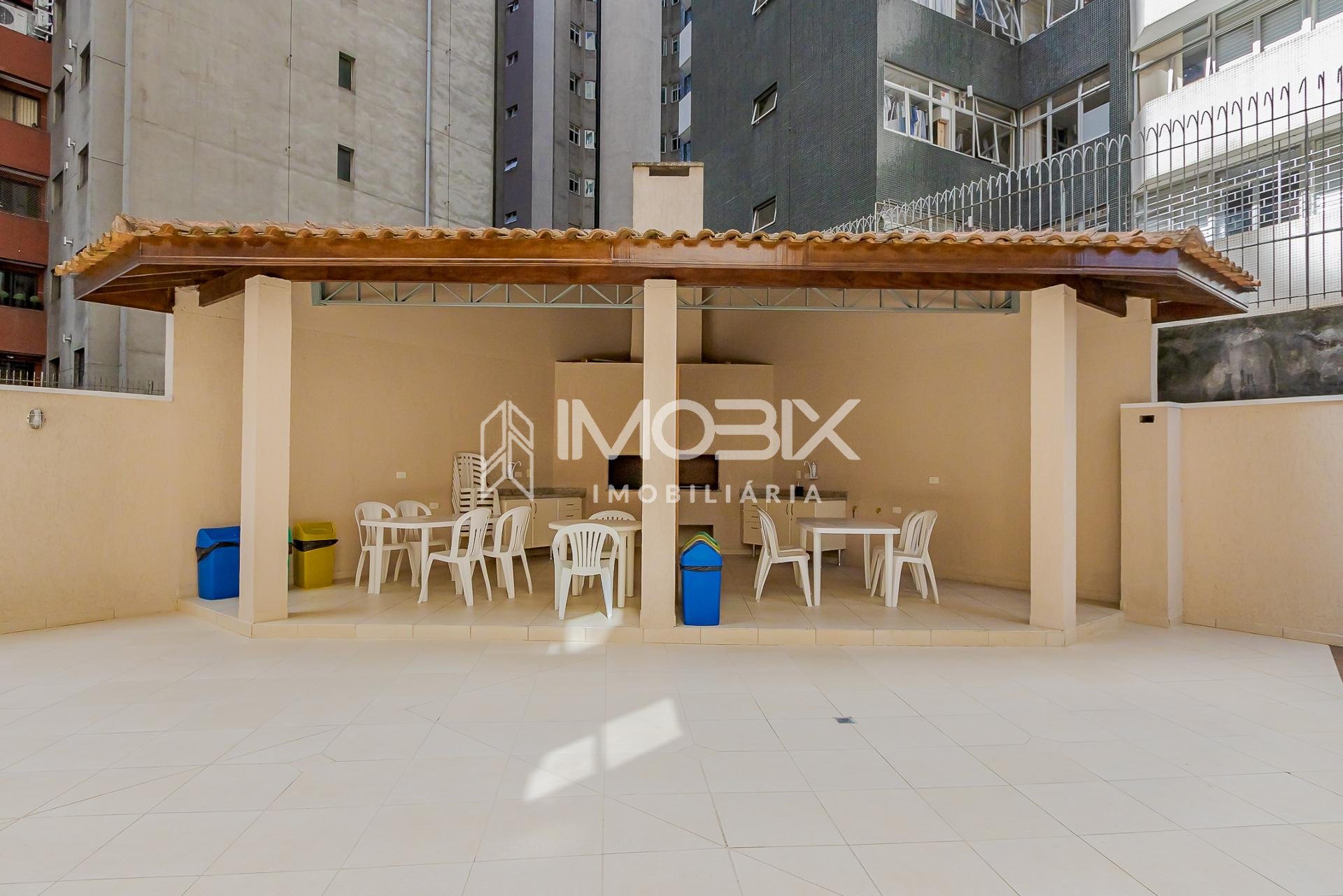 Cobertura à venda no Água Verde Curitiba com 3 quartos piscina...
