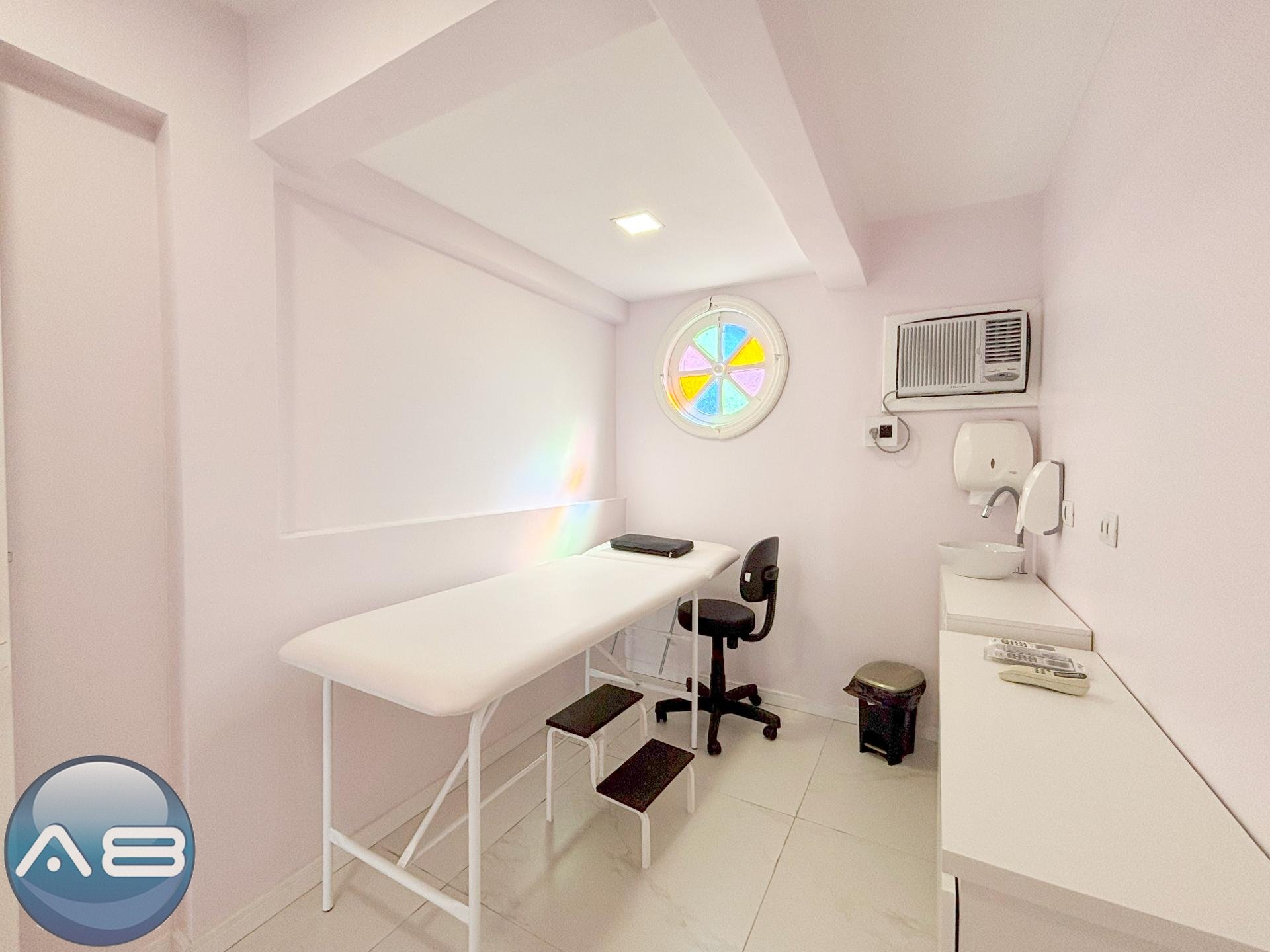 Sala Equipada com Maca e Cadeiras para Loca??o no Centro Cl?ni...