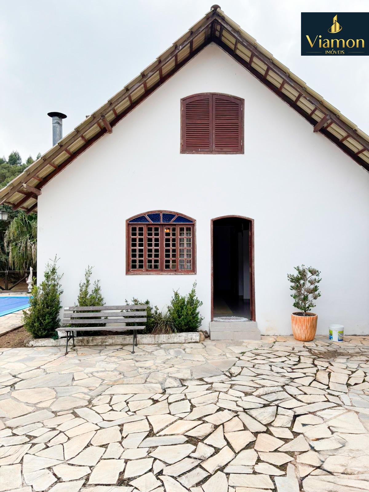 Fazenda com 77,95 Hectares, Casa com Piscina e R  2 Milhões em...