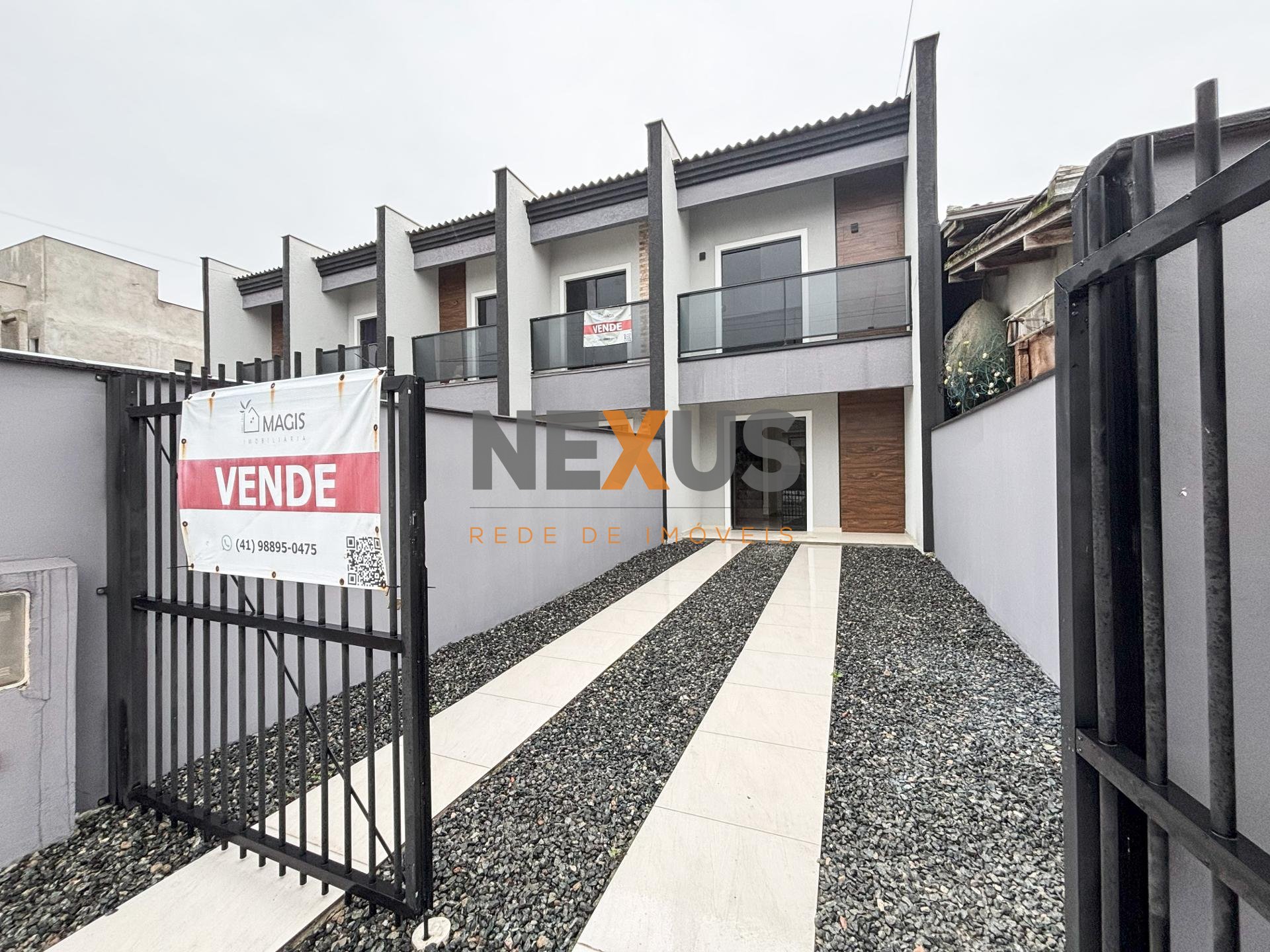 Sobrado Novo à Venda no Bairro Aventureiros | Joinville | Pron...