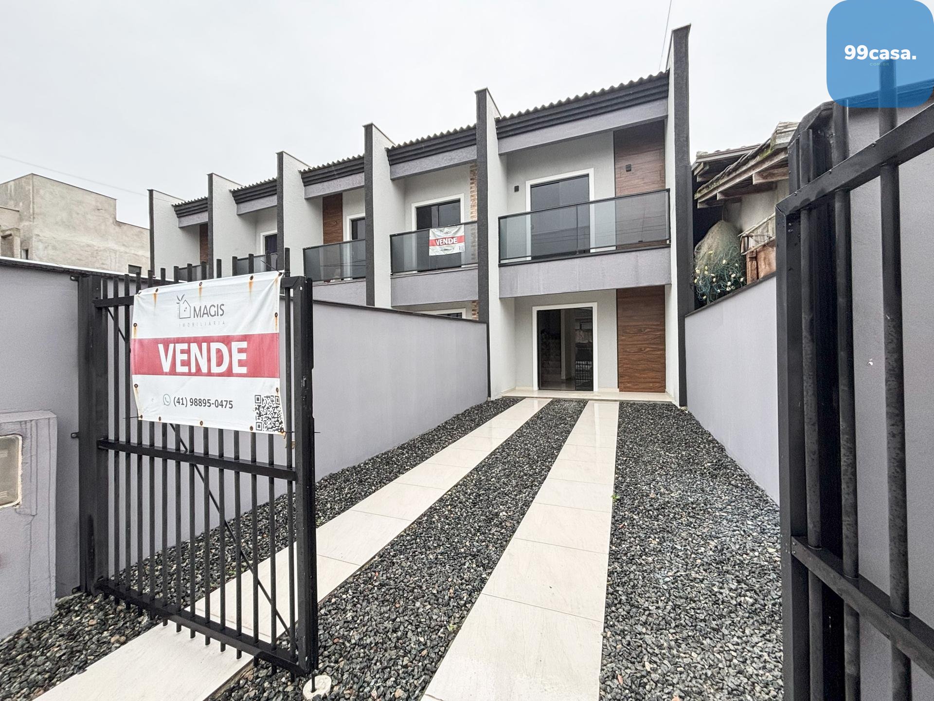 Sobrado Novo à Venda no Bairro Aventureiros | Joinville | Pron...