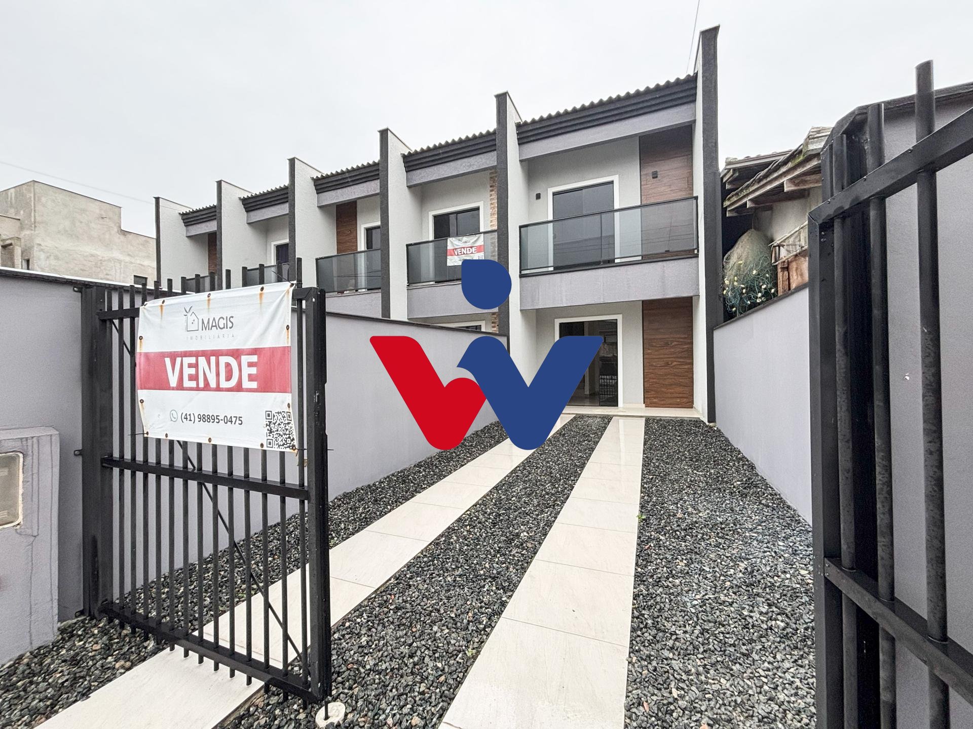 Sobrado Novo à Venda no Bairro Aventureiros | Joinville | Pron...