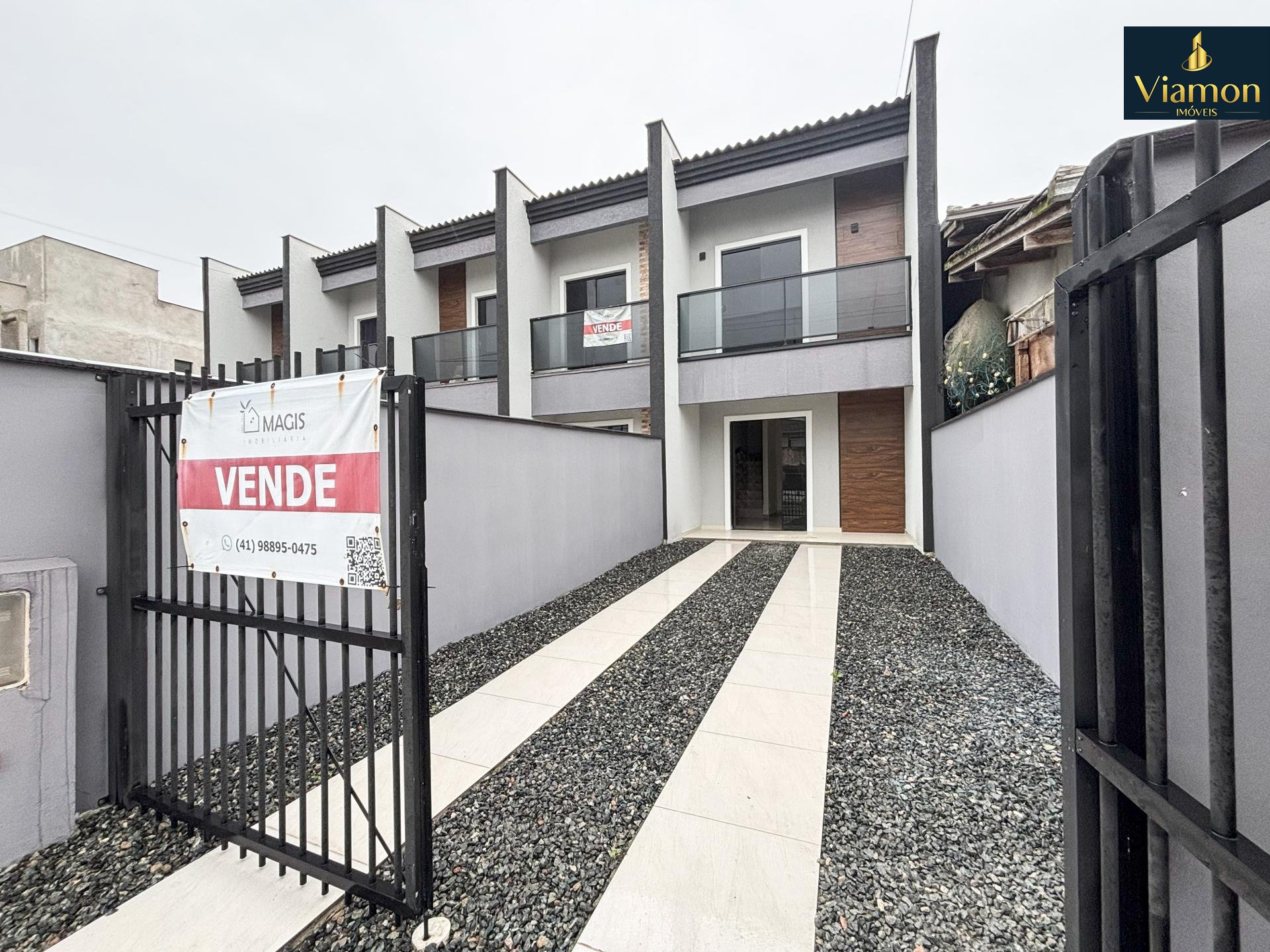 Sobrado Novo à Venda no Bairro Aventureiros | Joinville | Pron...