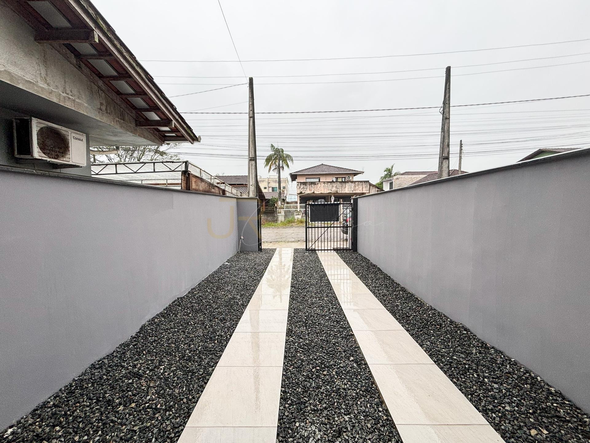 Sobrado Novo à Venda no Bairro Aventureiros | Joinville | Pron...