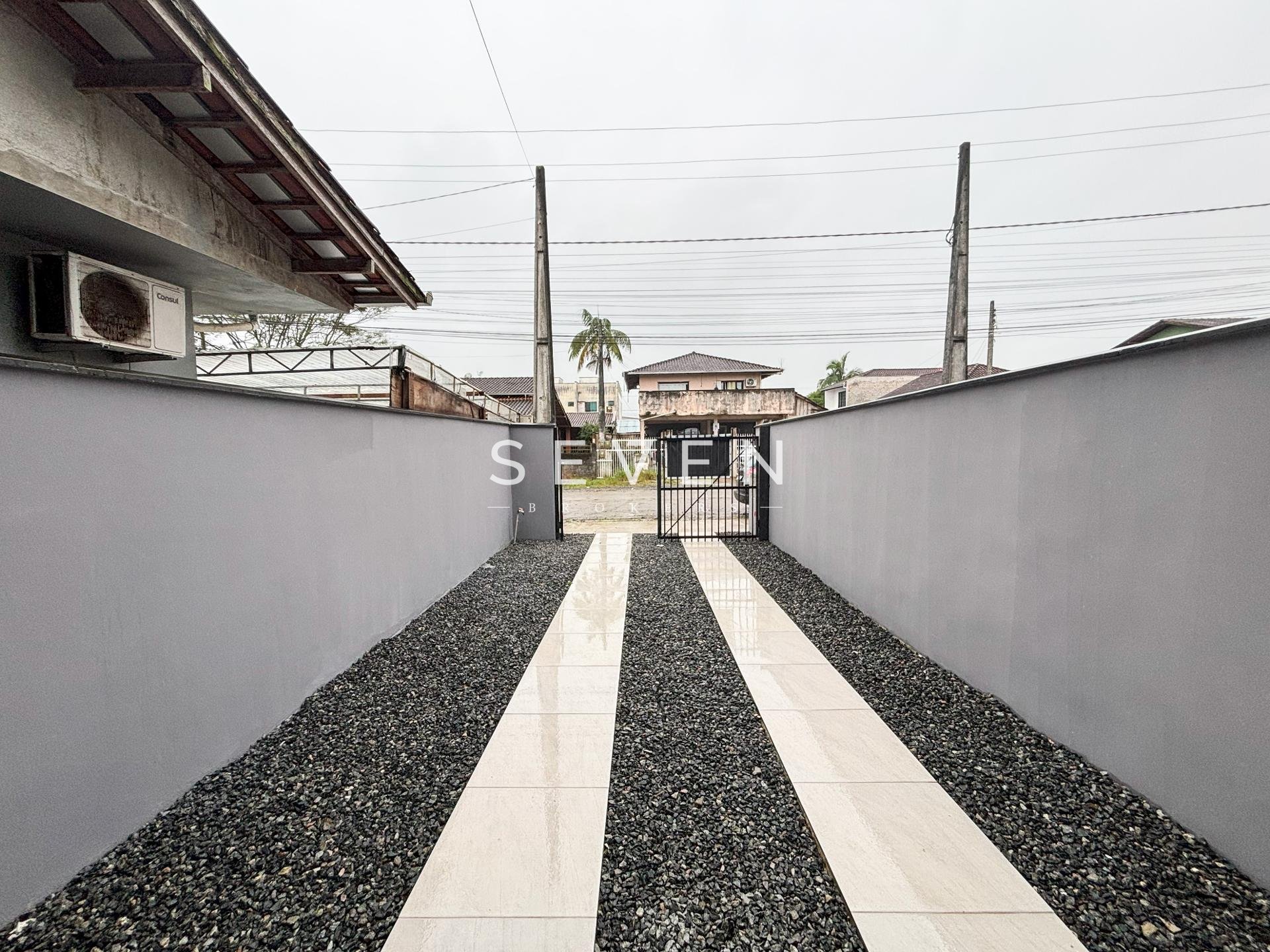 Sobrado Novo à Venda no Bairro Aventureiros | Joinville | Pron...