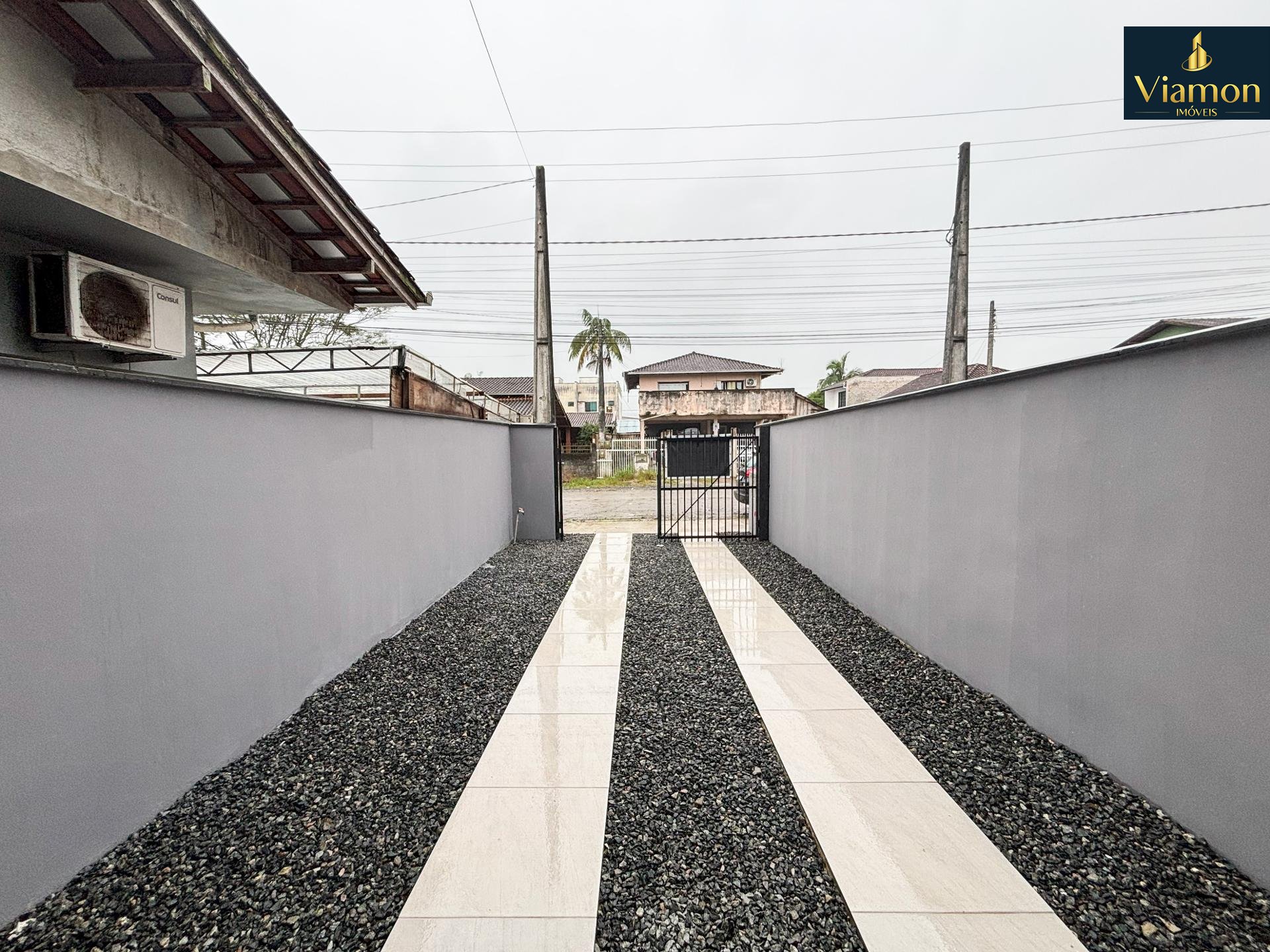 Sobrado Novo à Venda no Bairro Aventureiros | Joinville | Pron...