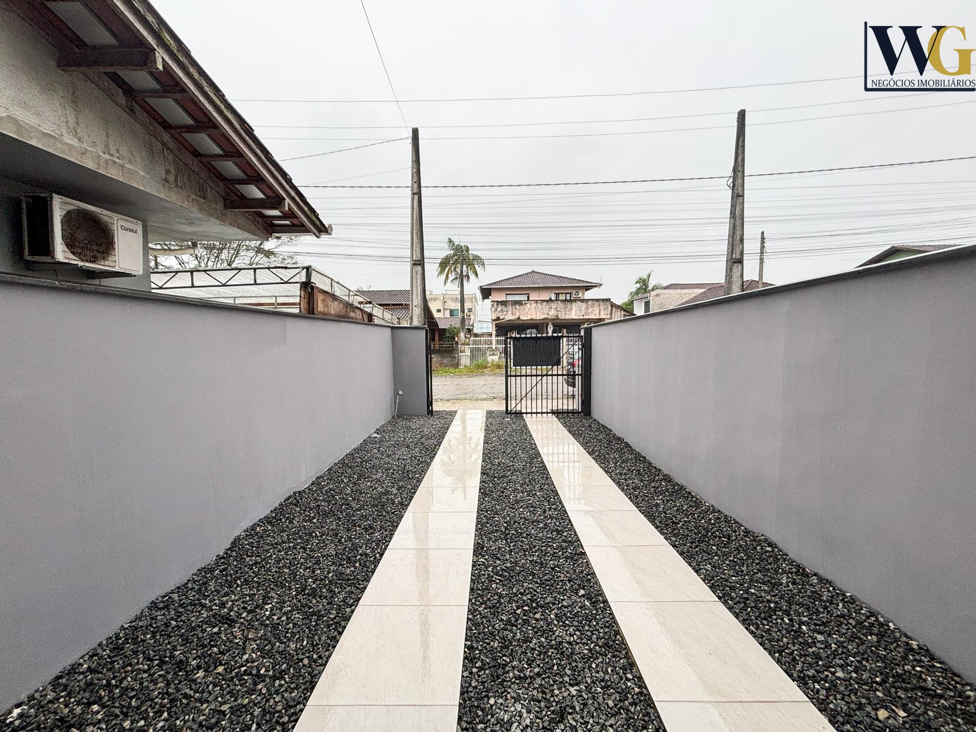 Sobrado Novo à Venda no Bairro Aventureiros | Joinville | Pron...