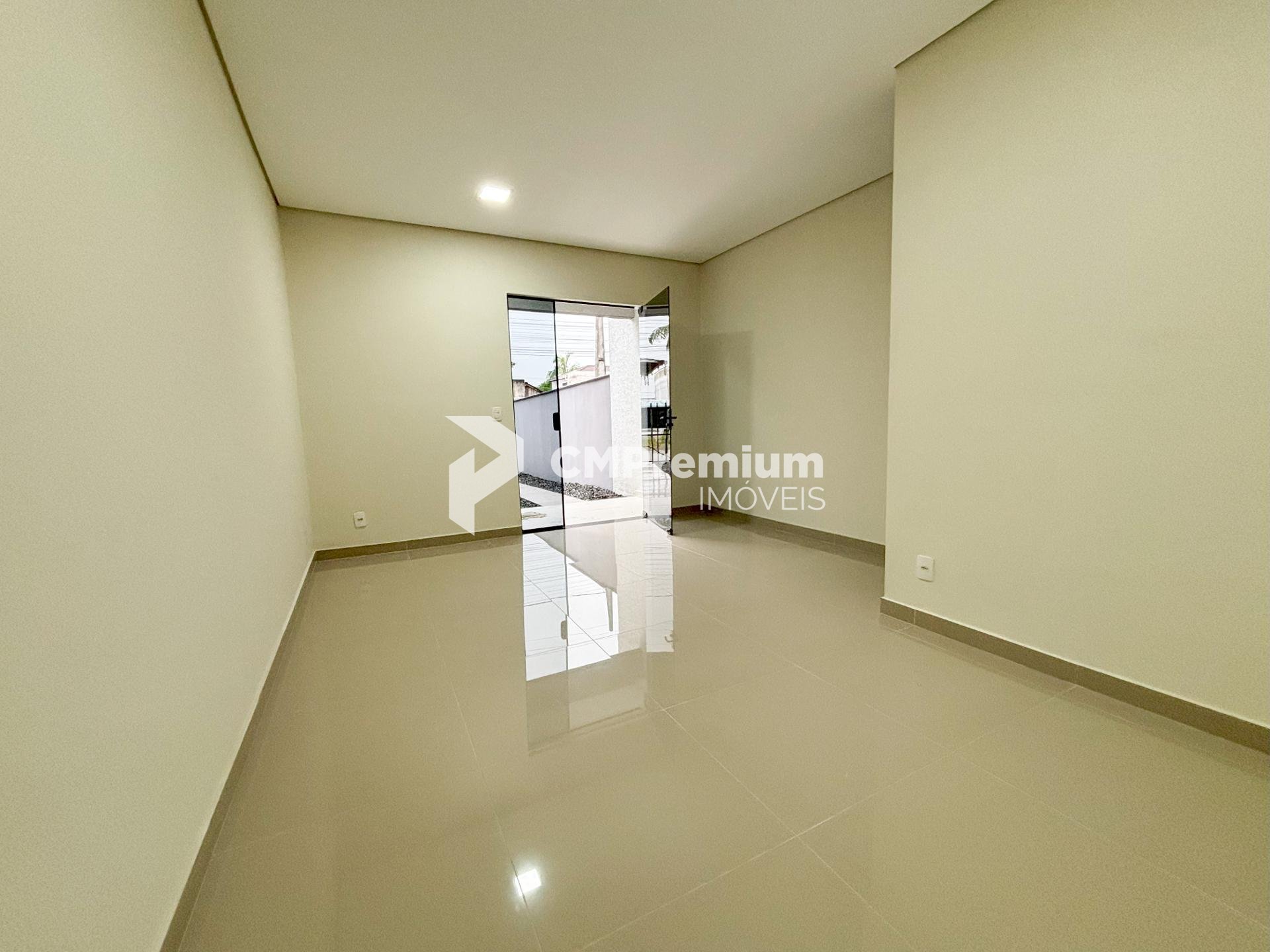 Sobrado Novo à Venda no Bairro Aventureiros | Joinville | Pron...