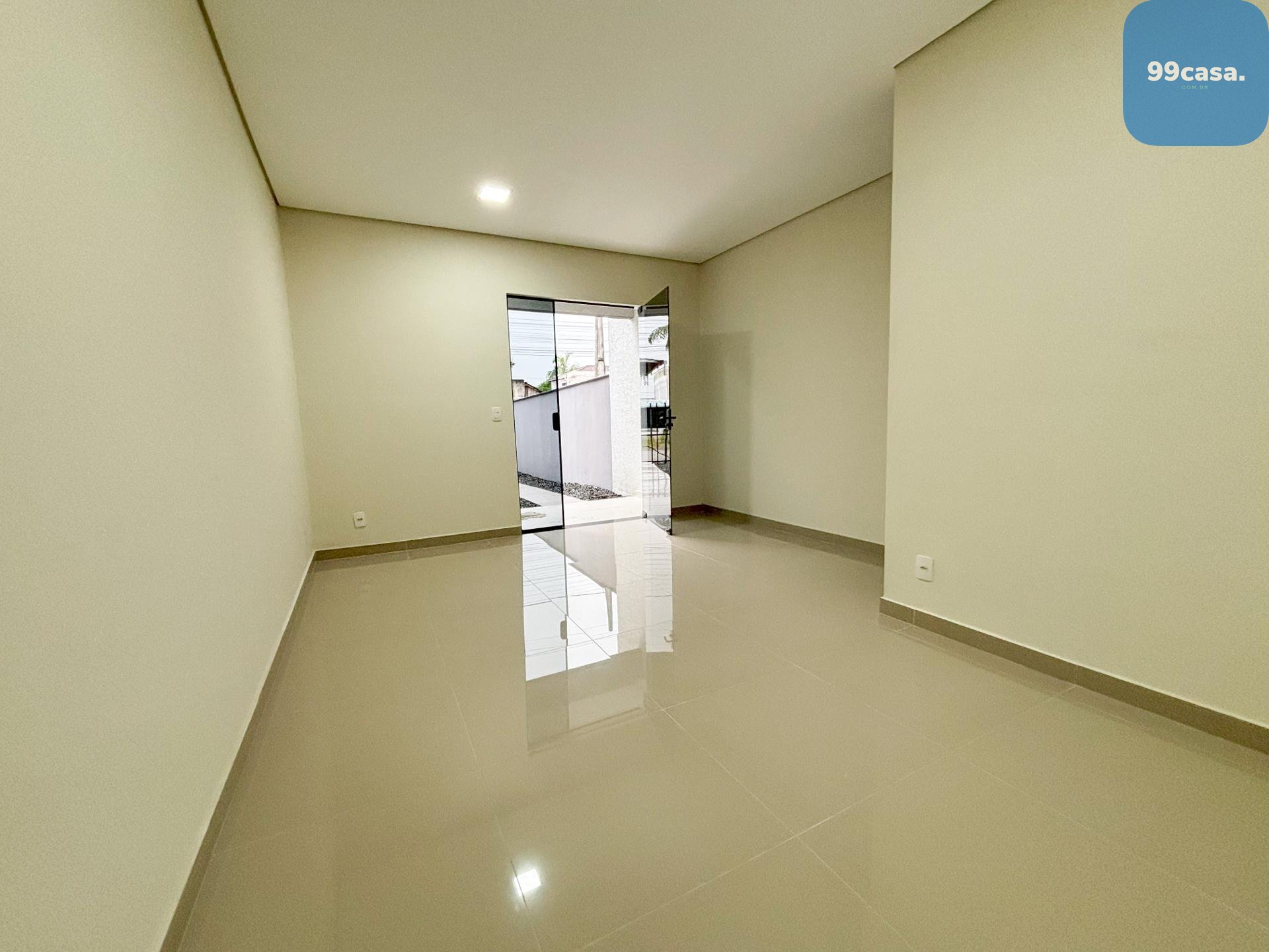 Sobrado Novo à Venda no Bairro Aventureiros | Joinville | Pron...