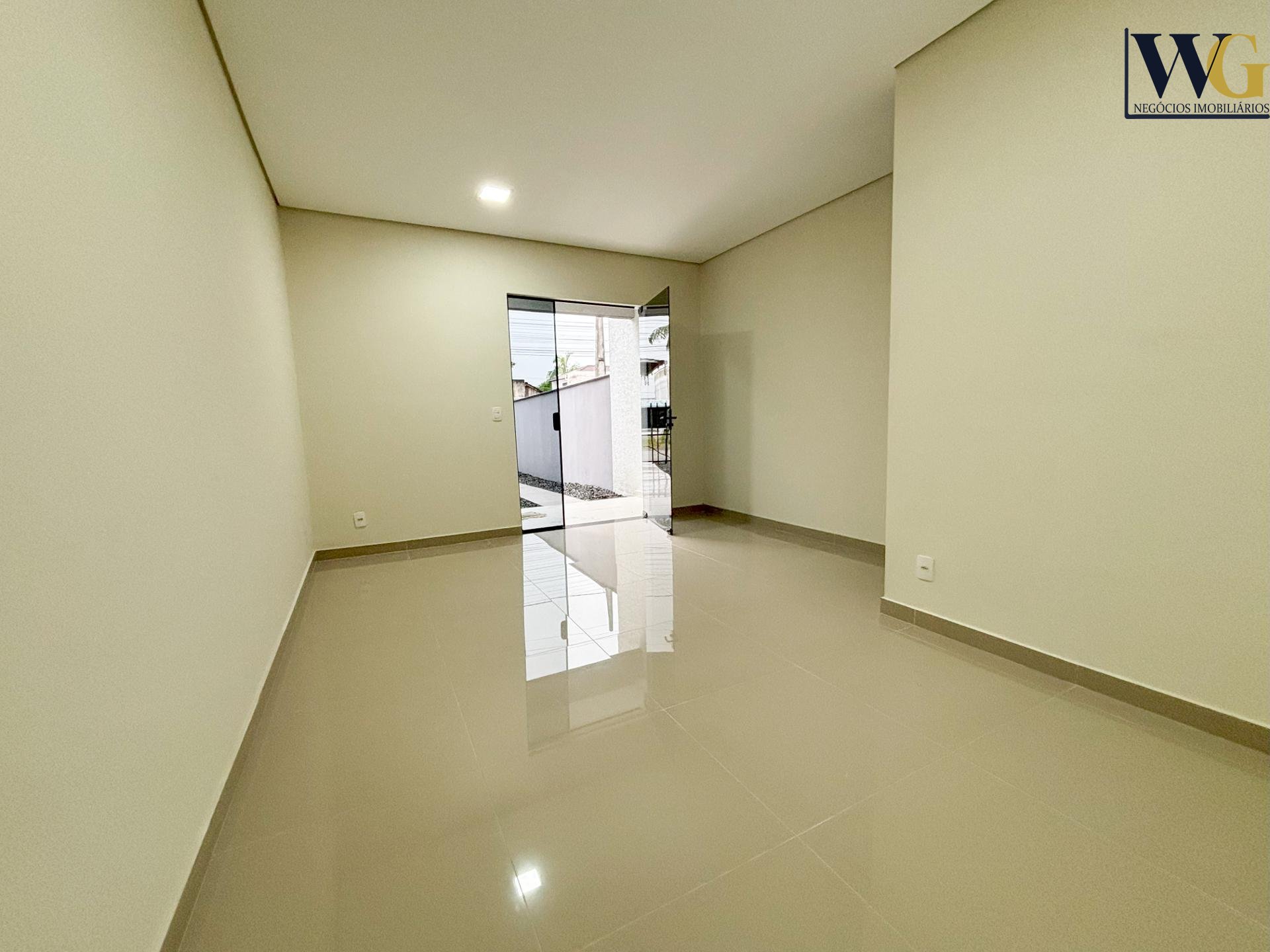 Sobrado Novo à Venda no Bairro Aventureiros | Joinville | Pron...