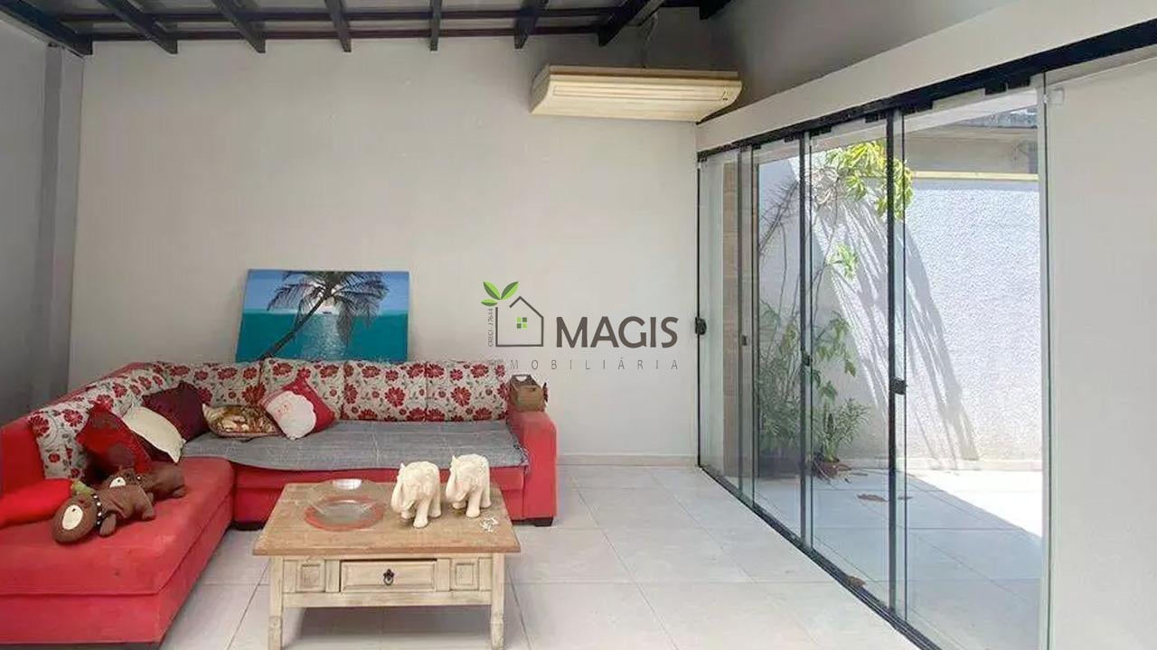 Casa térrea com 2 suítes, espaço gourmet e excelente localizaç...