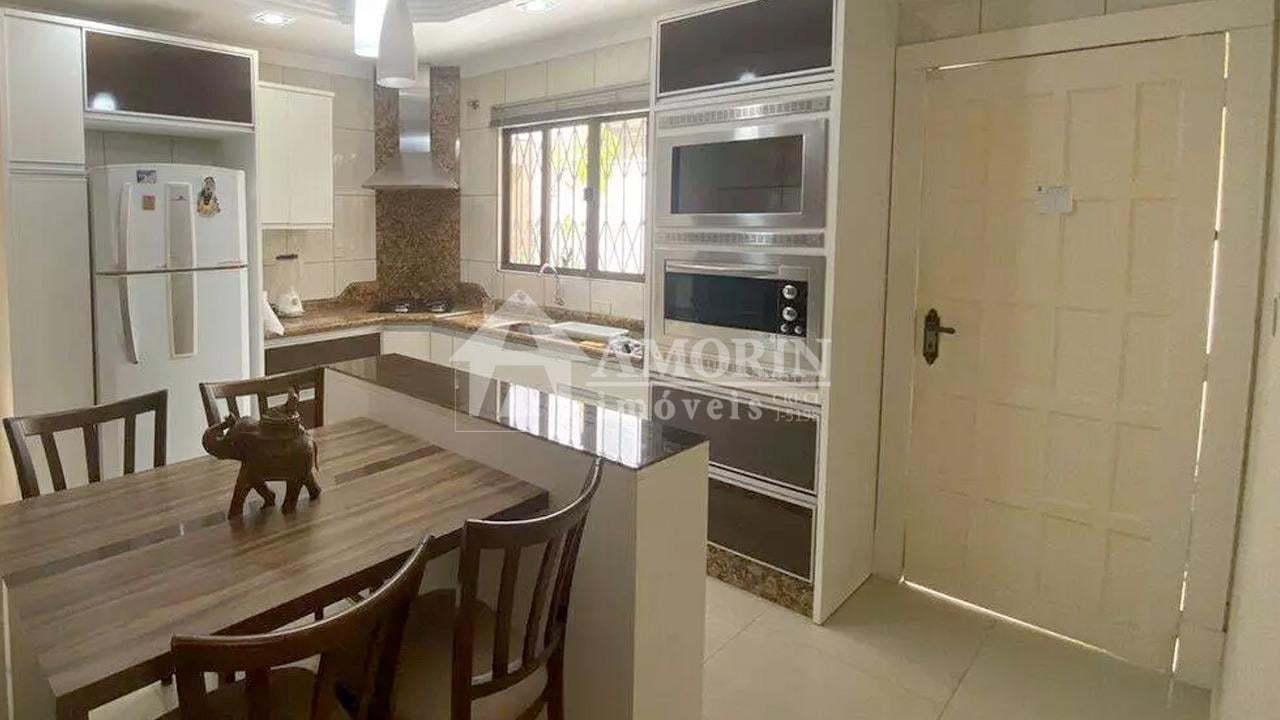Casa térrea com 2 suítes, espaço gourmet e excelente localizaç...