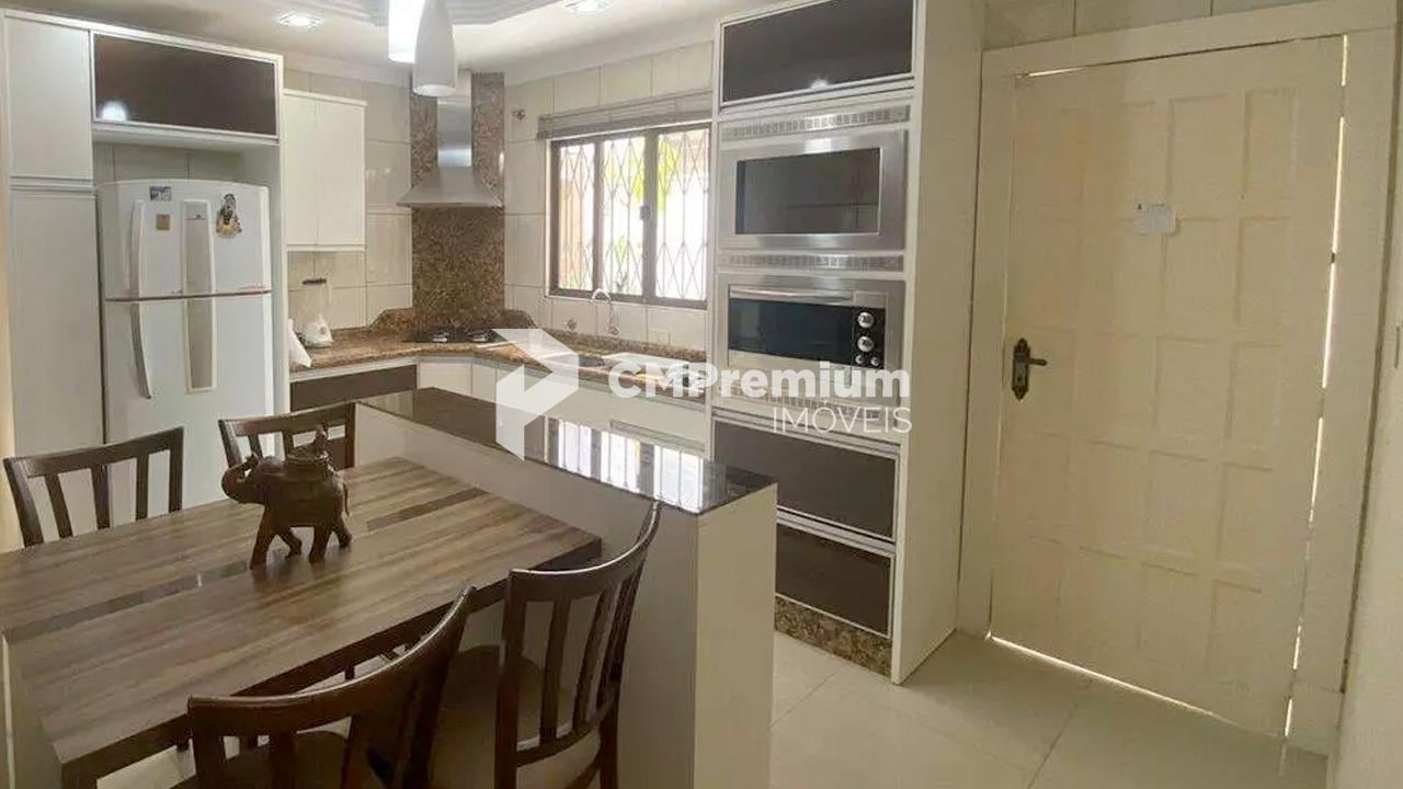 Casa térrea com 2 suítes, espaço gourmet e excelente localizaç...