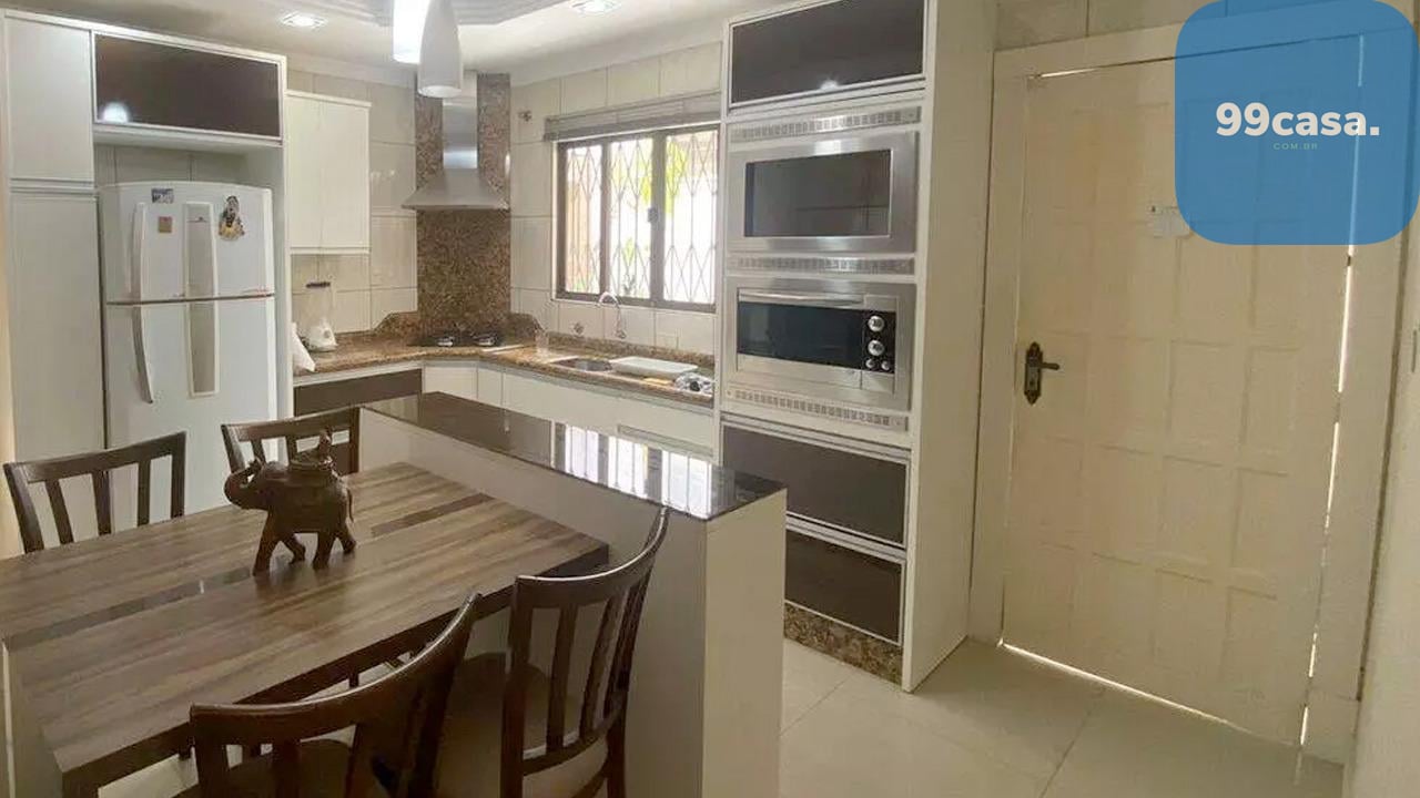 Casa térrea com 2 suítes, espaço gourmet e excelente localizaç...