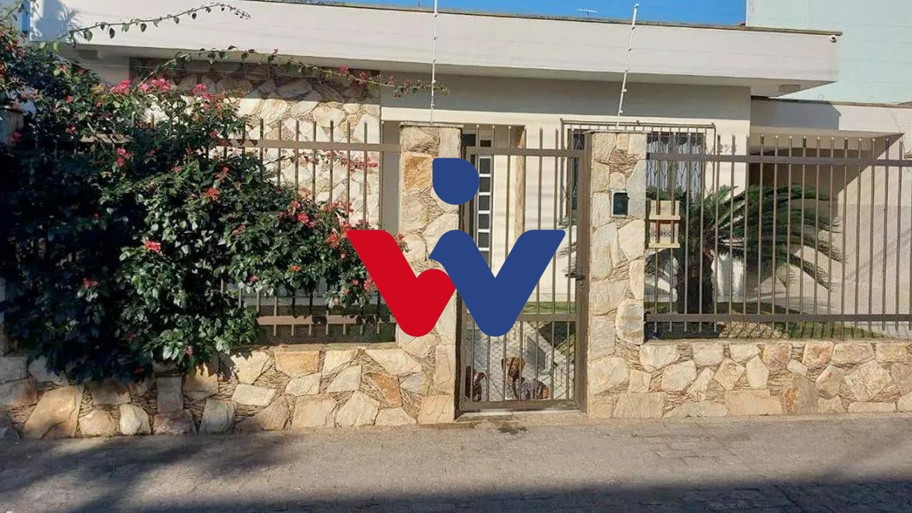 Casa térrea com 2 suítes, espaço gourmet e excelente localizaç...