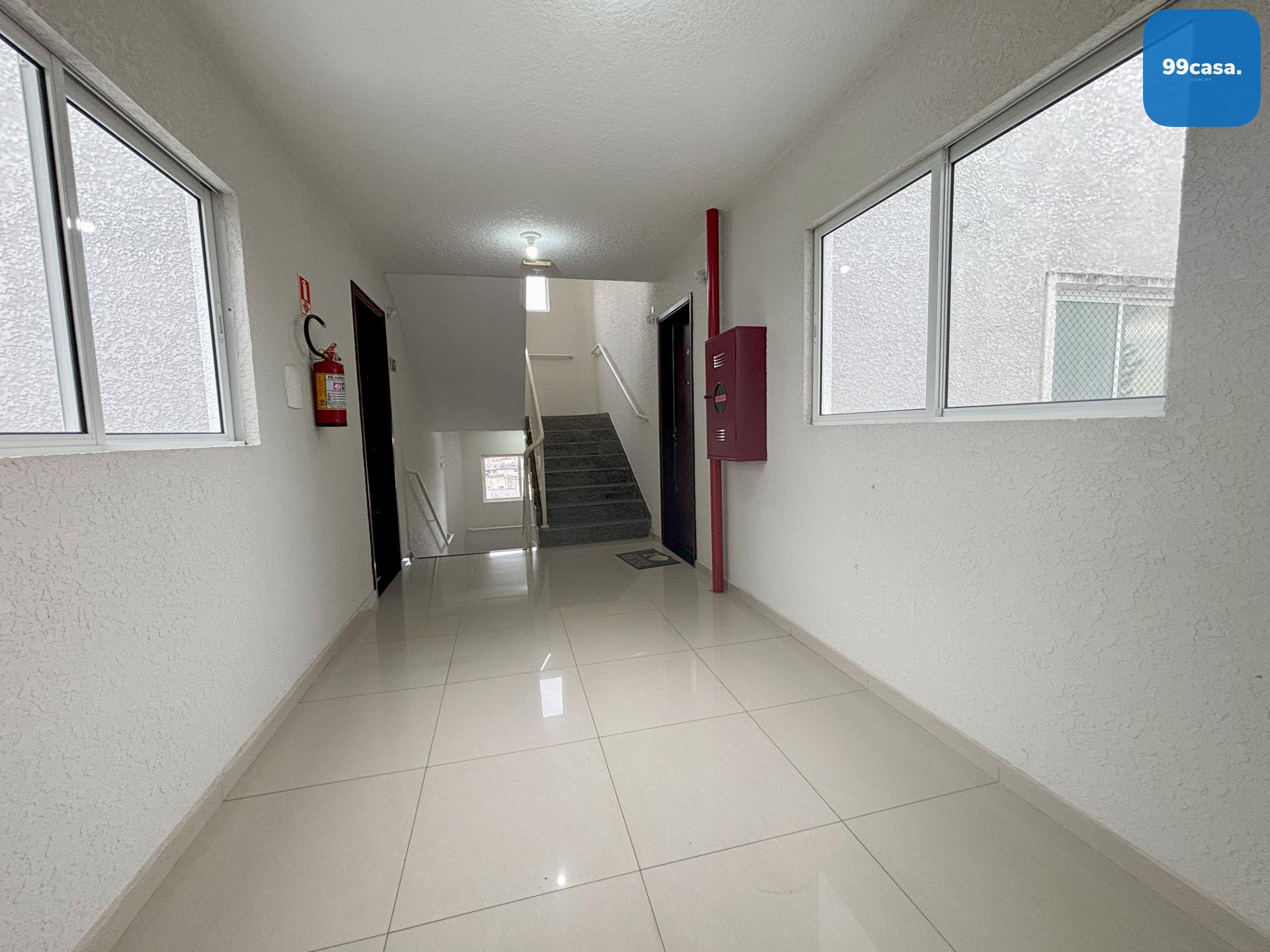 Apartamento para Alugar no Alto Boqueirão | 2 Quartos, Sacada,...