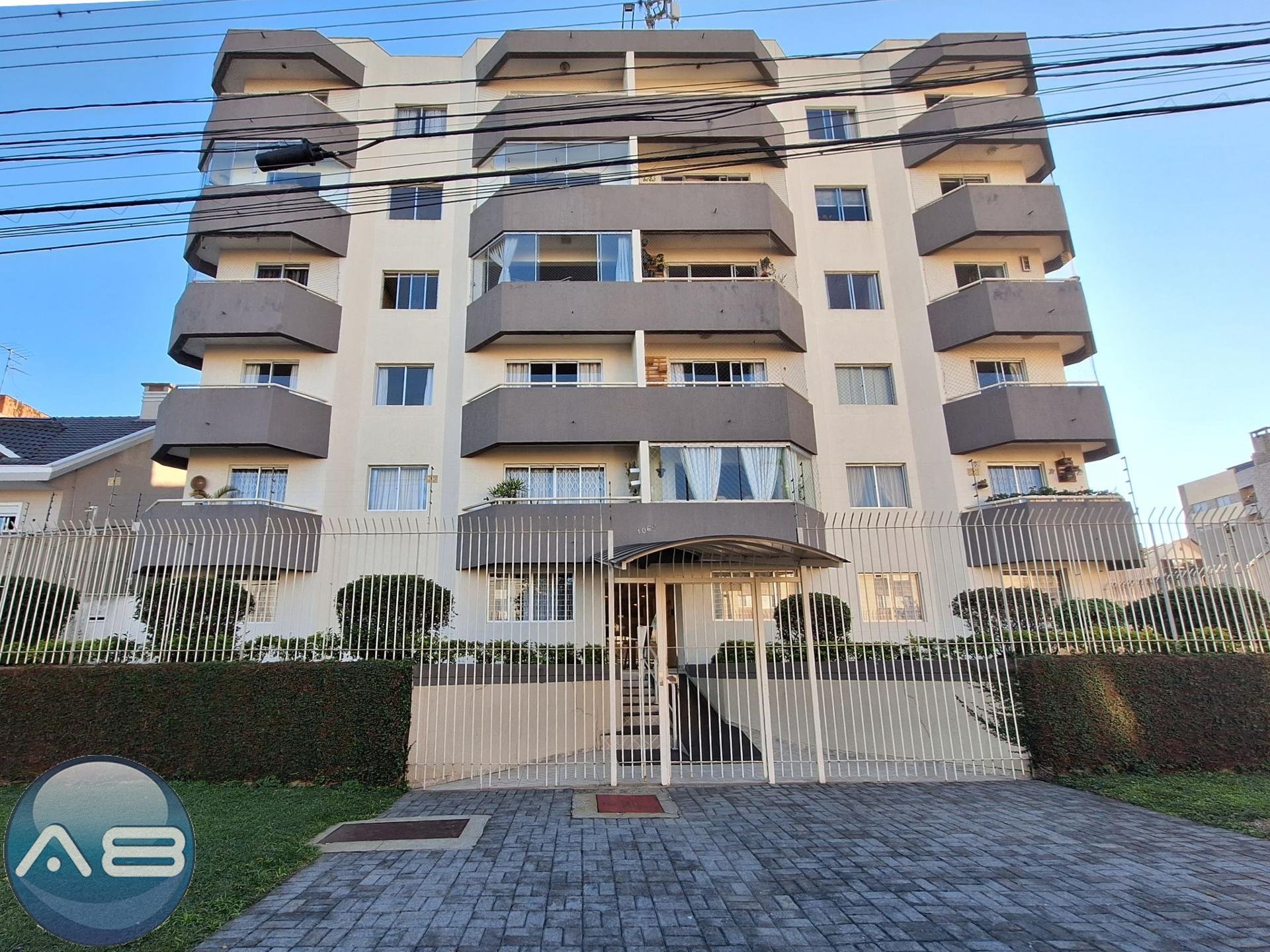Apartamento à Venda no Ahú | Alto Padrão Reformado| Curitiba