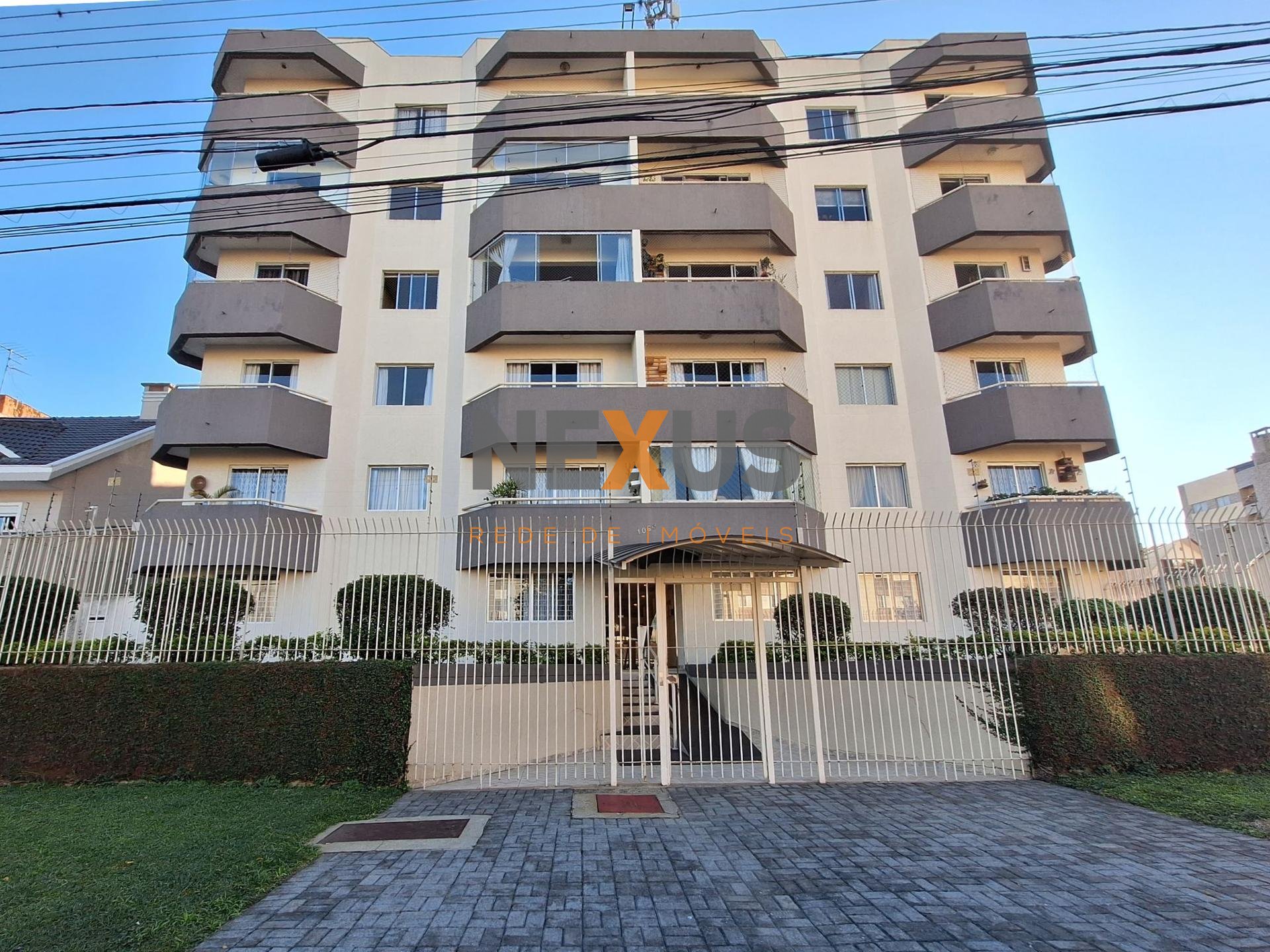 Apartamento à Venda no Ahú | Alto Padrão Reformado| Curitiba
