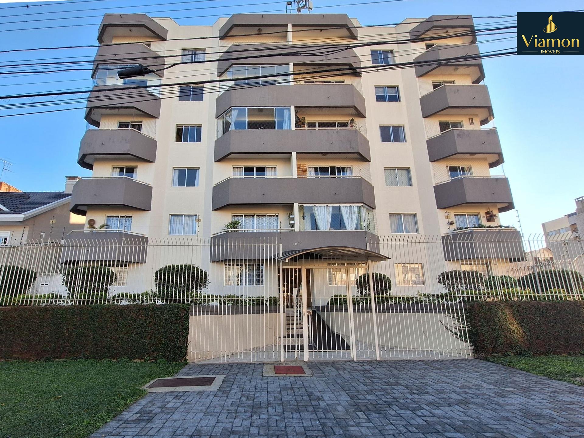 Apartamento à Venda no Ahú | Alto Padrão Reformado| Curitiba