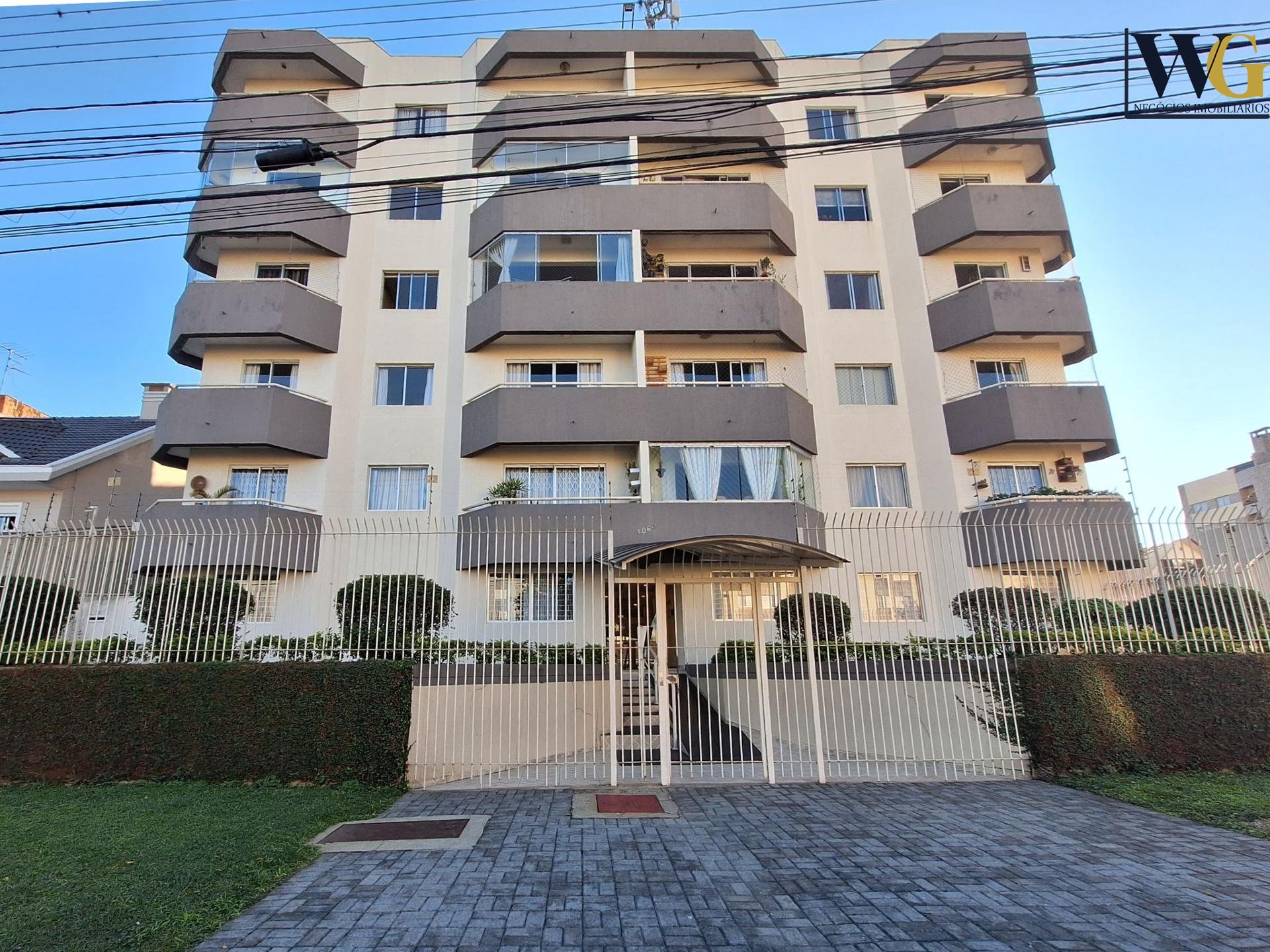 Apartamento à Venda no Ahú | Alto Padrão Reformado| Curitiba