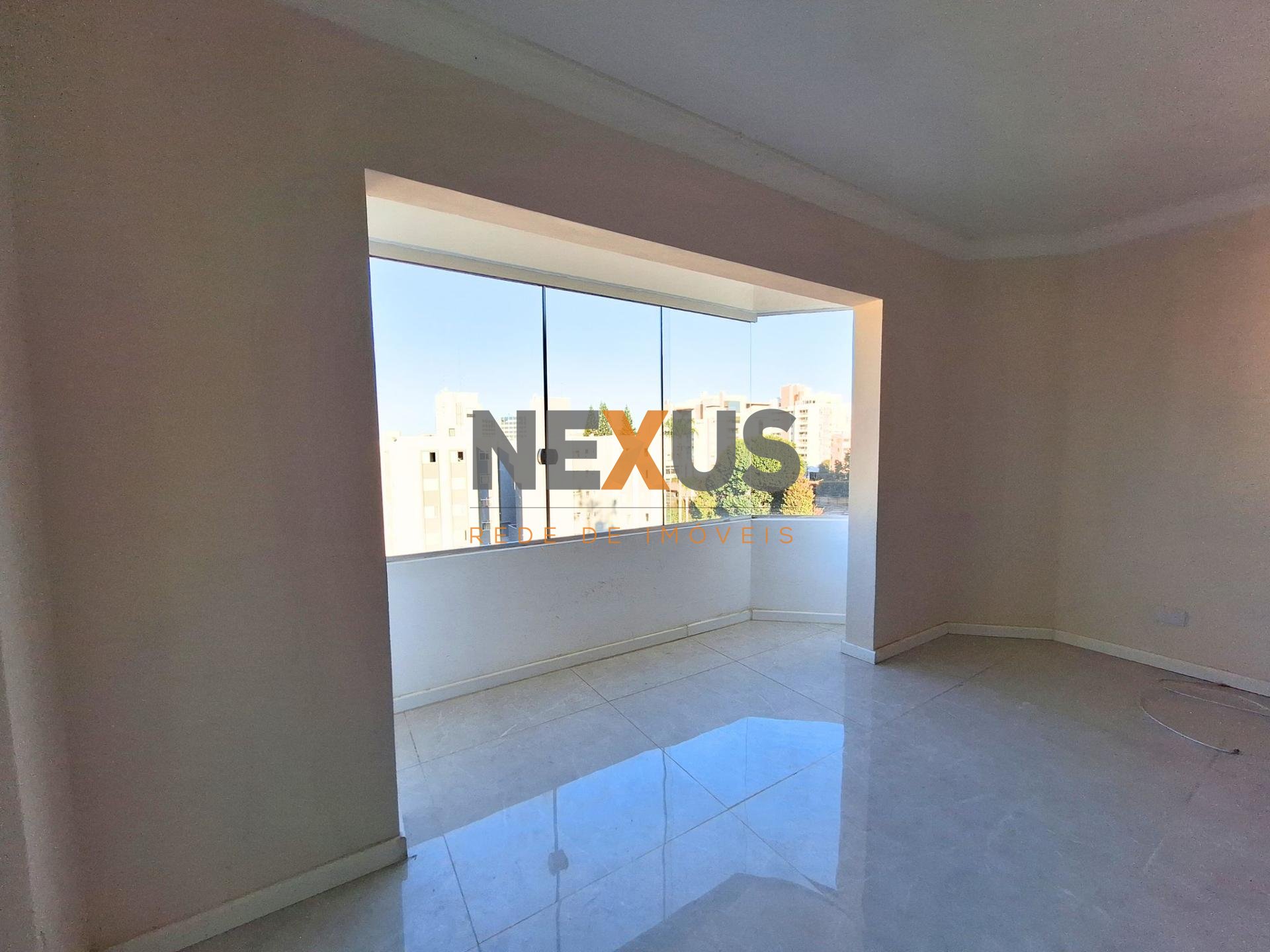 Apartamento à Venda no Ahú | Alto Padrão Reformado| Curitiba