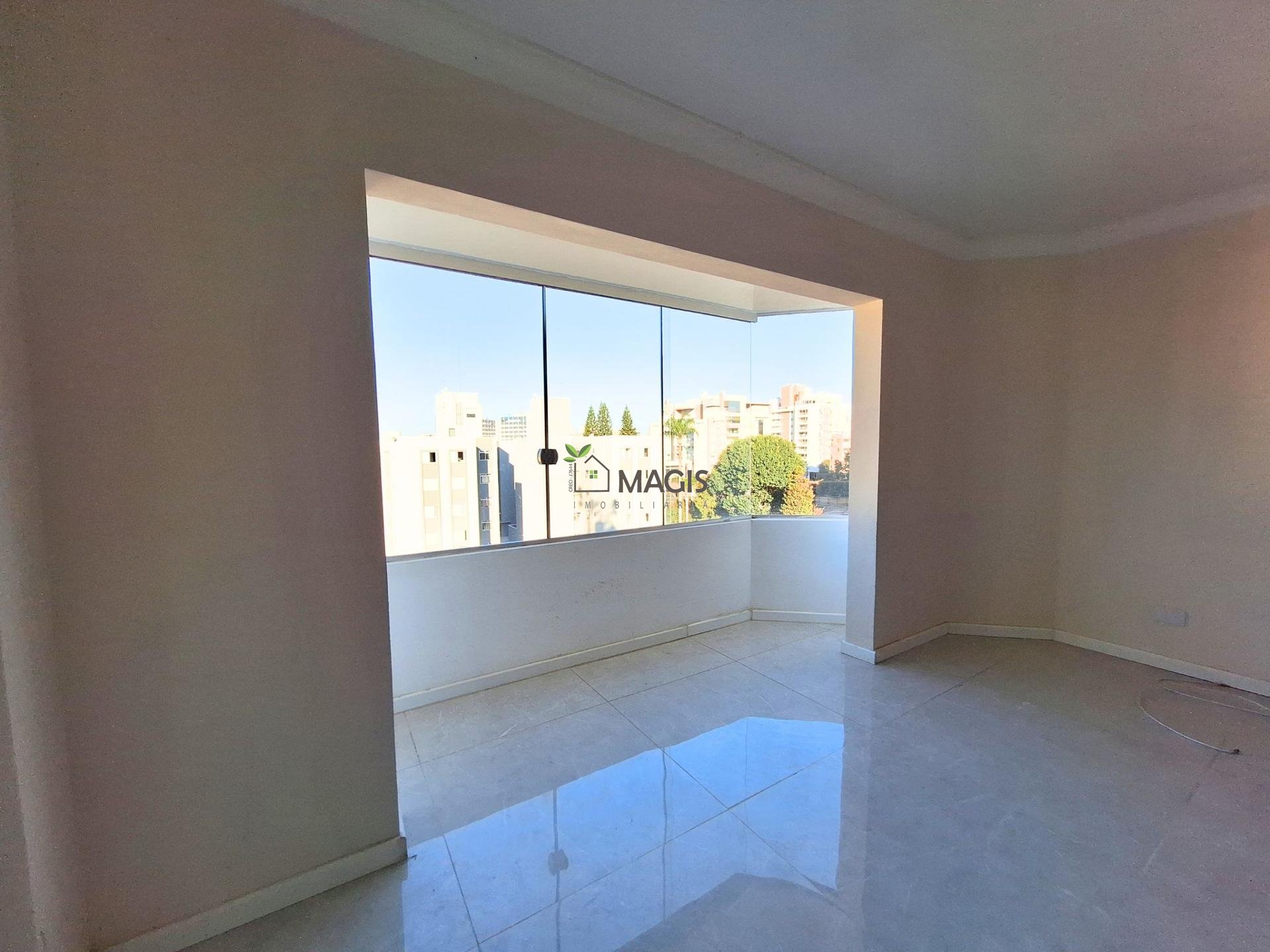Apartamento à Venda no Ahú | Alto Padrão Reformado| Curitiba