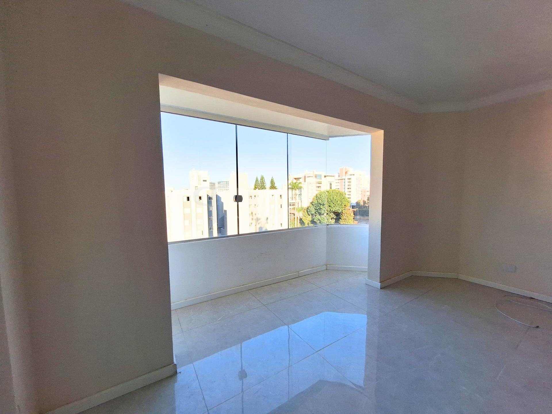 Apartamento à Venda no Ahú | Alto Padrão Reformado| Curitiba