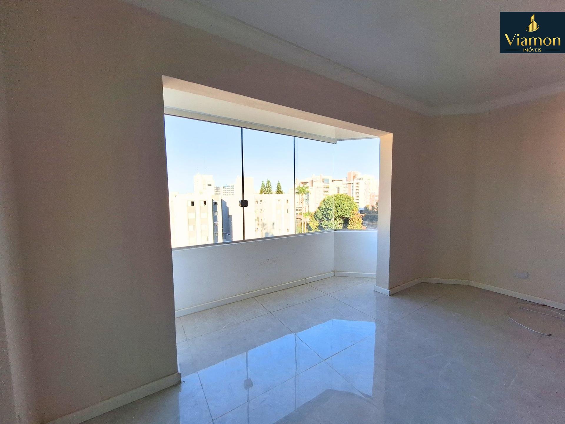 Apartamento à Venda no Ahú | Alto Padrão Reformado| Curitiba